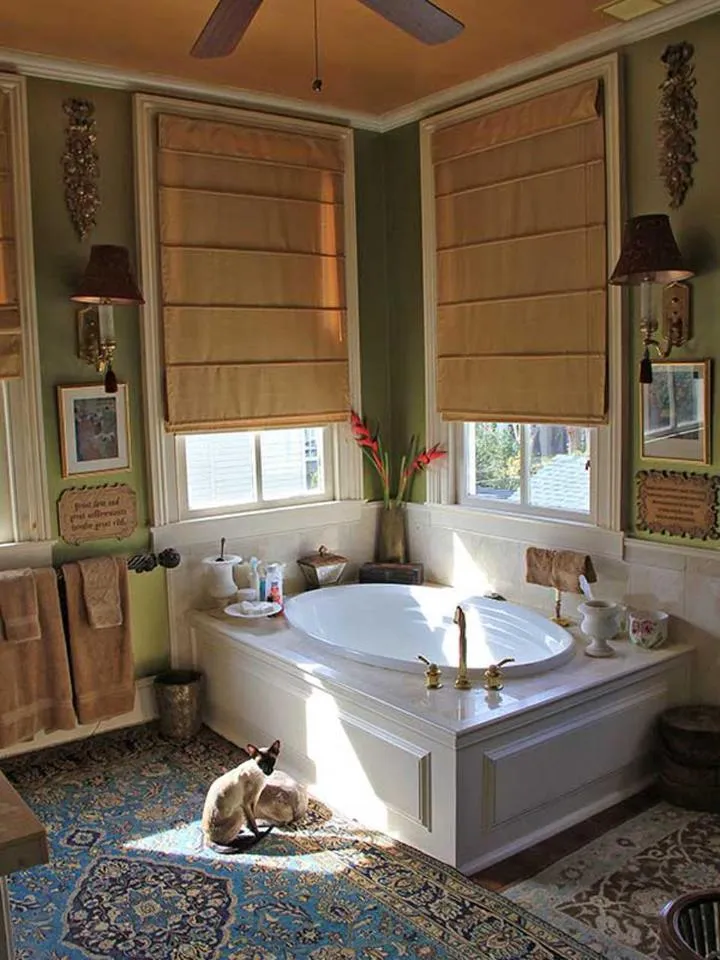 Bathroom in 22 Charlotte