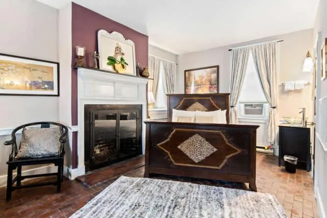 Bed in Old Brick Inn