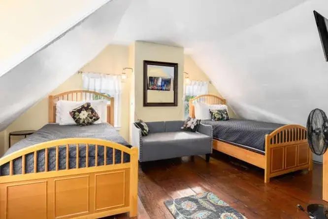 Large Twin Room in Old Brick Inn Large Twin Room in Old Brick Inn