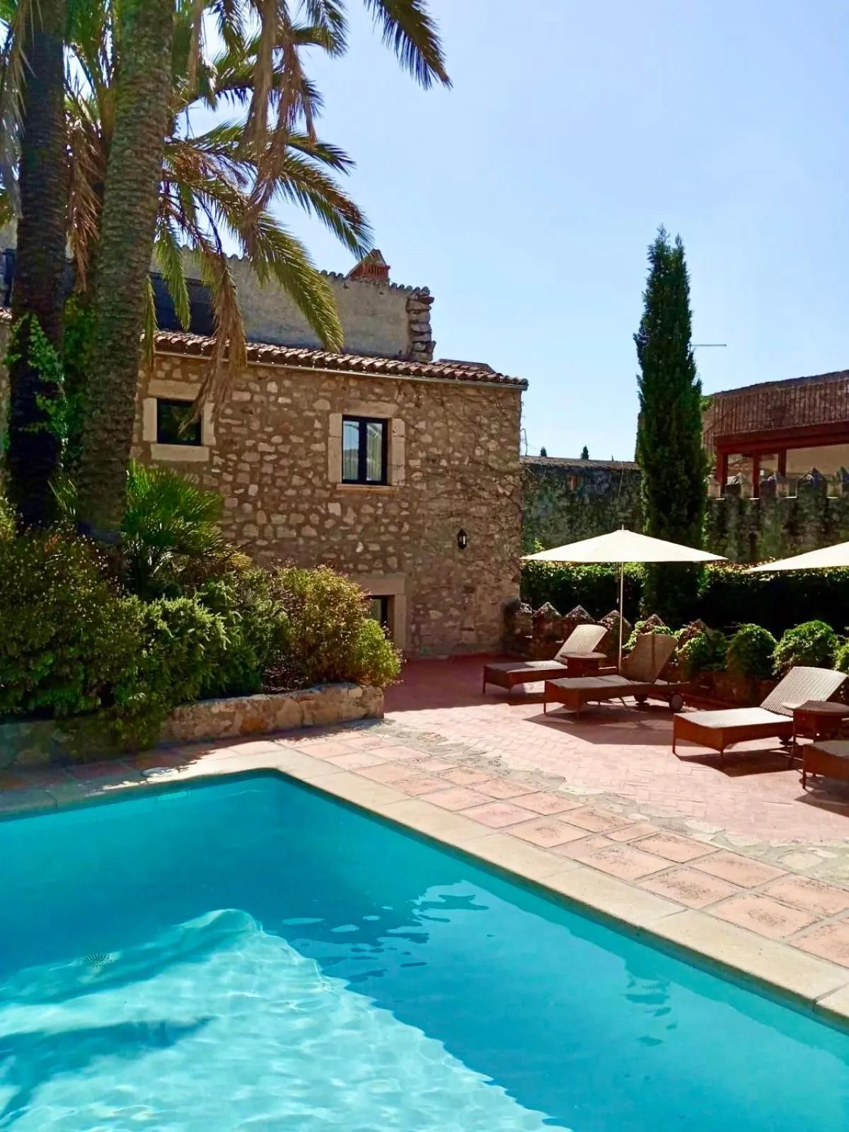 Swimming pool in Hotel Boutique Casa de Orellana