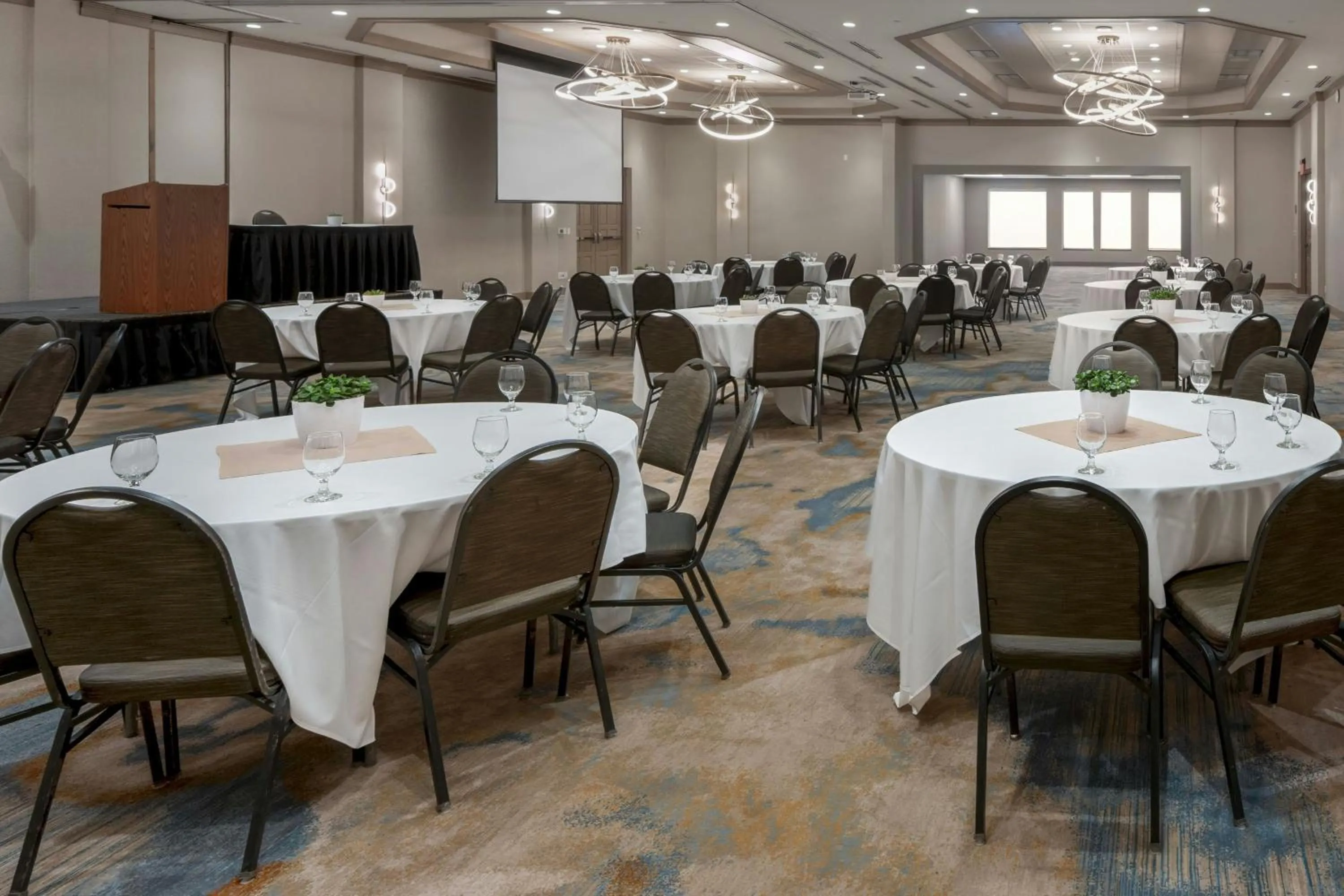 Meeting/conference room in Oshkosh Marriott Waterfront Hotel & Convention Center