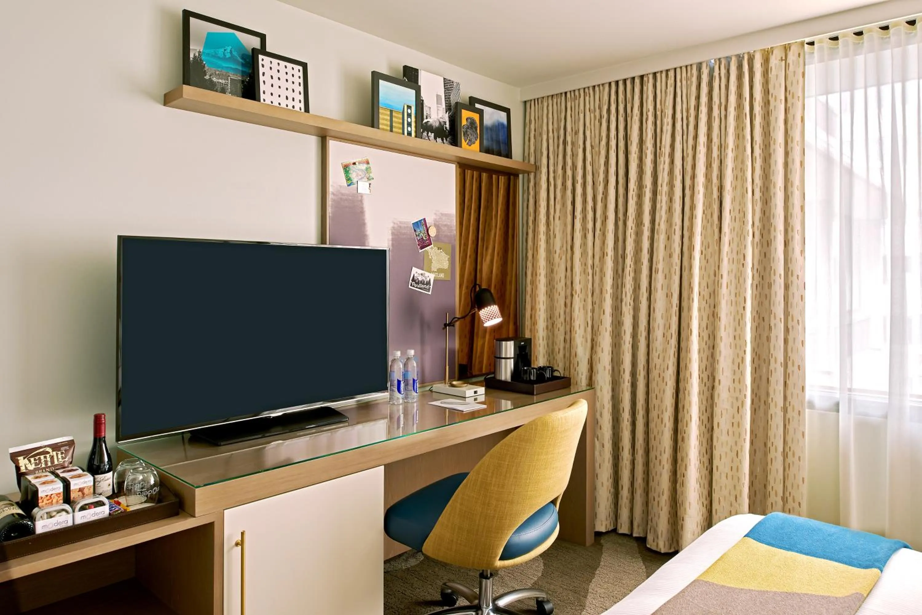 TV and multimedia in The Hotel Zags Portland