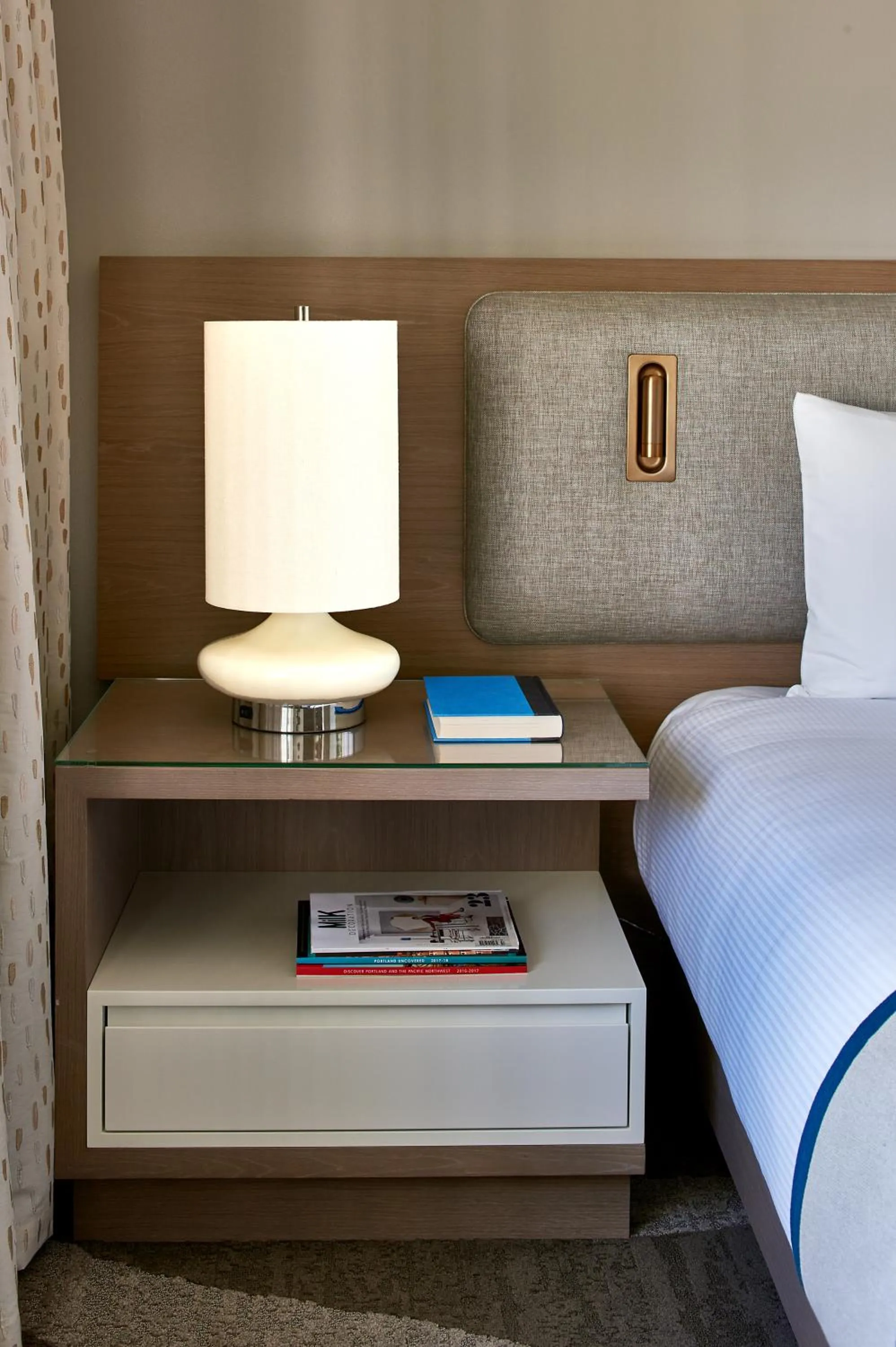 Bedroom, Bed in The Hotel Zags Portland