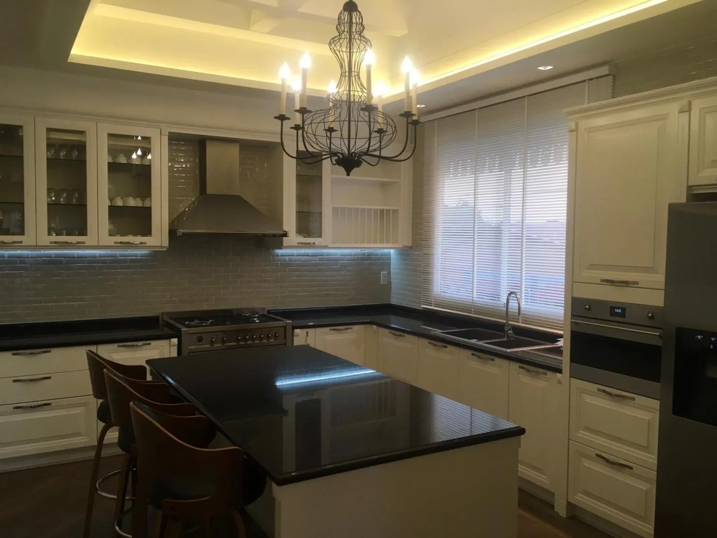 Kitchen or kitchenette in NirvaNAN House