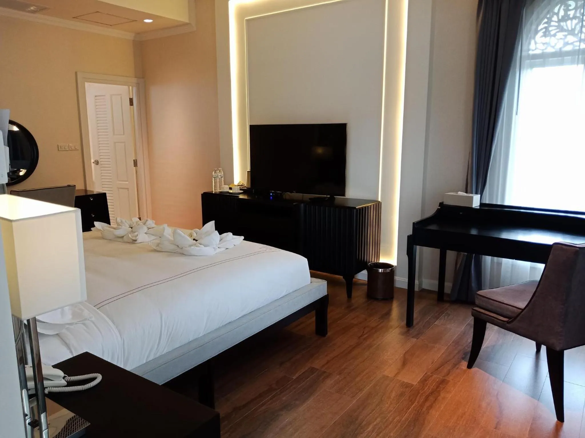 Bed in NirvaNAN House