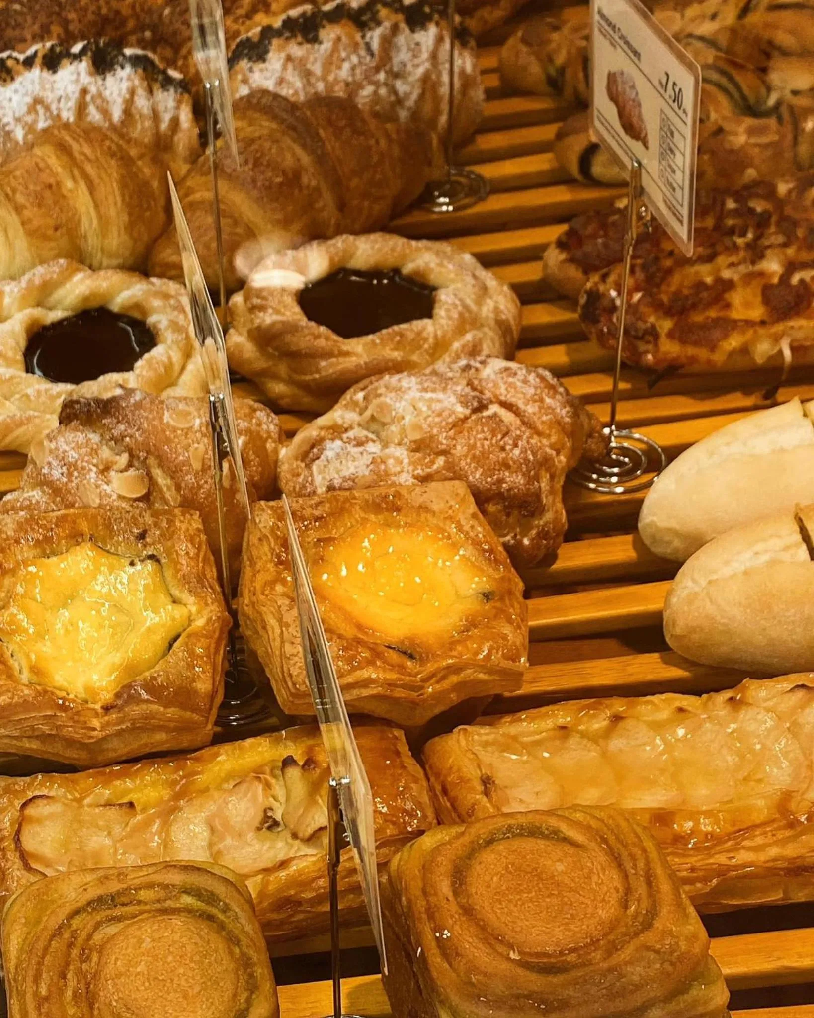 Restaurant/places to eat in Bangi Resort Hotel