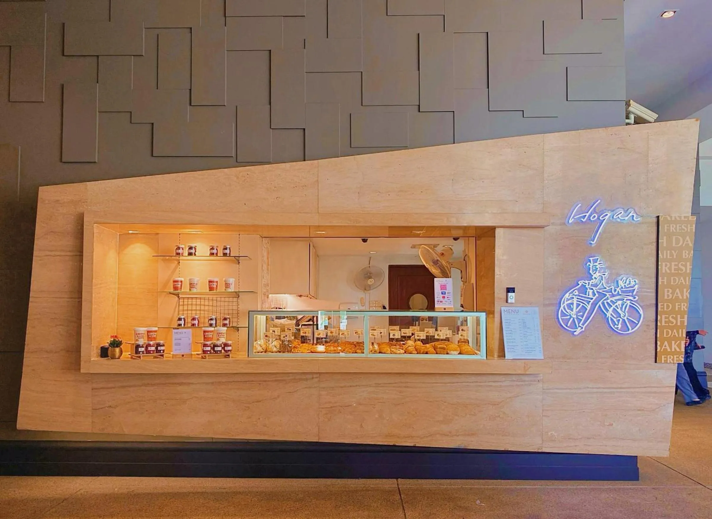 Restaurant/places to eat in Bangi Resort Hotel