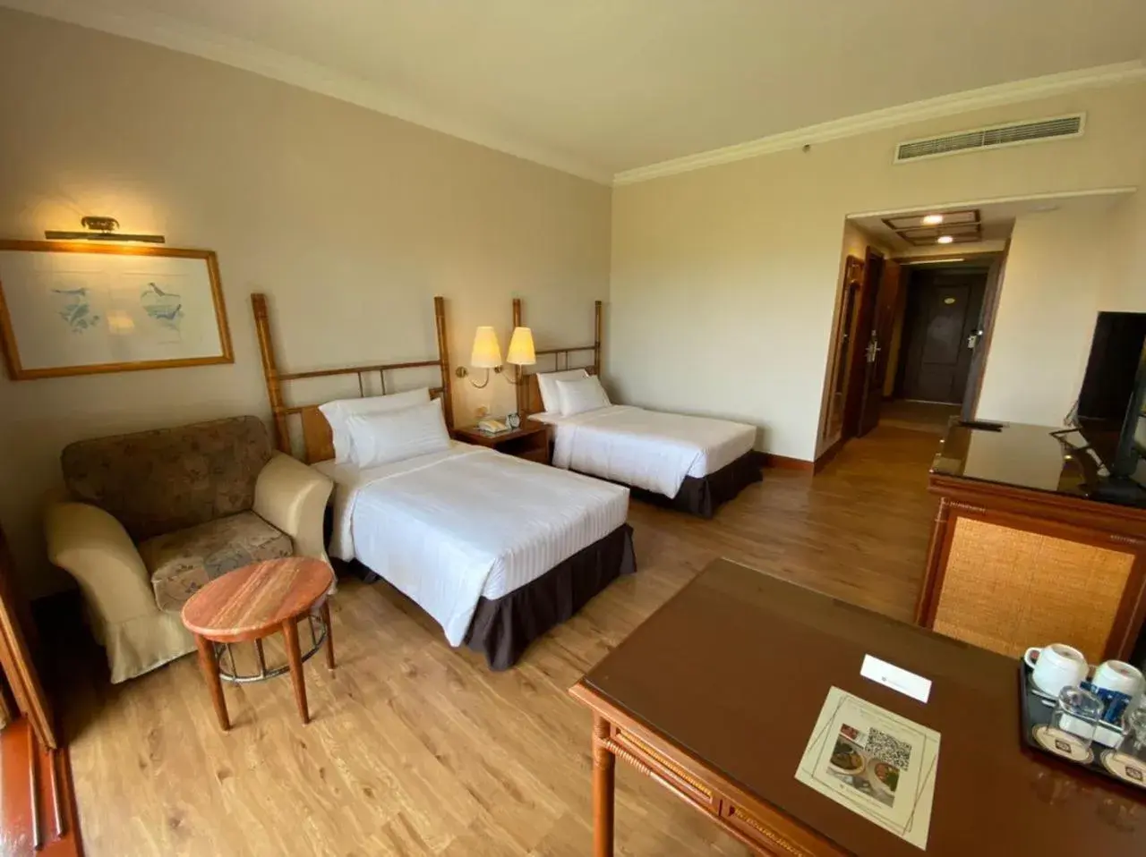 Deluxe room with The Loaf All Day Breakfast in Bangi Resort Hotel Deluxe room with The Loaf All Day Breakfast in Bangi Resort Hotel