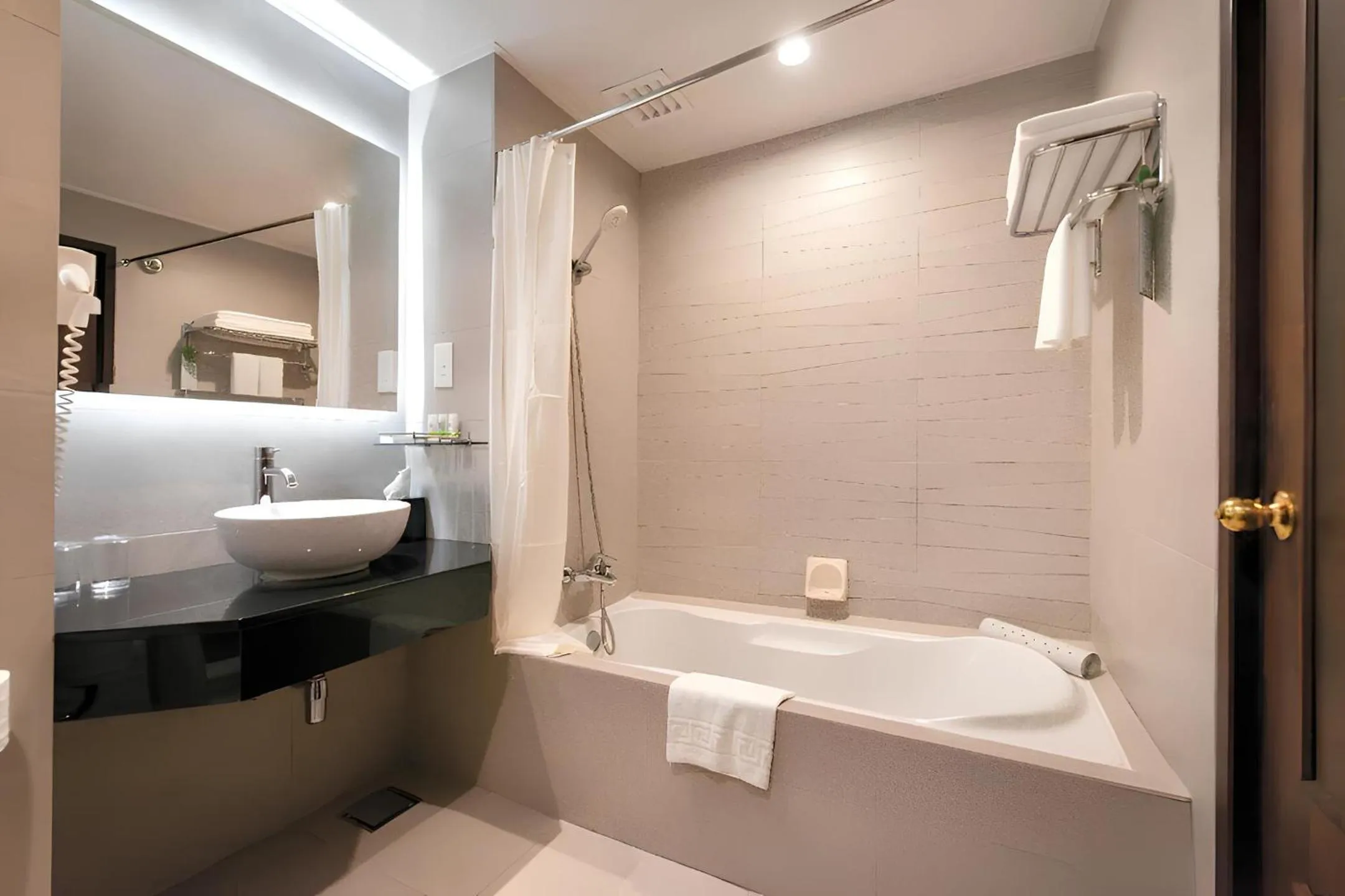 Toilet in Bangi Resort Hotel