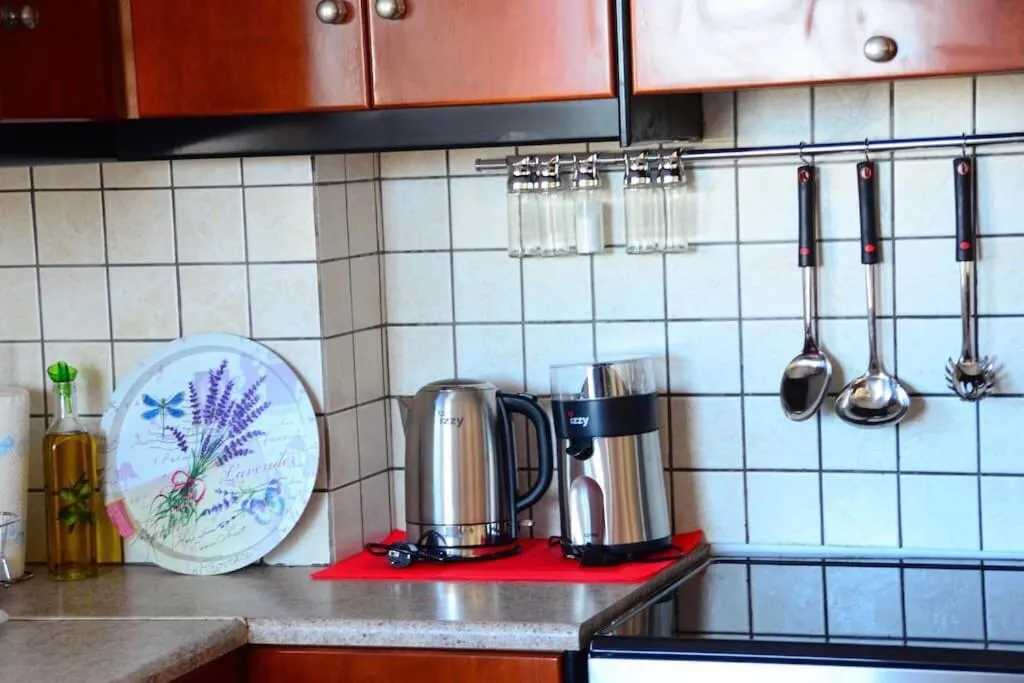 Coffee/tea facilities in Christina Apartment