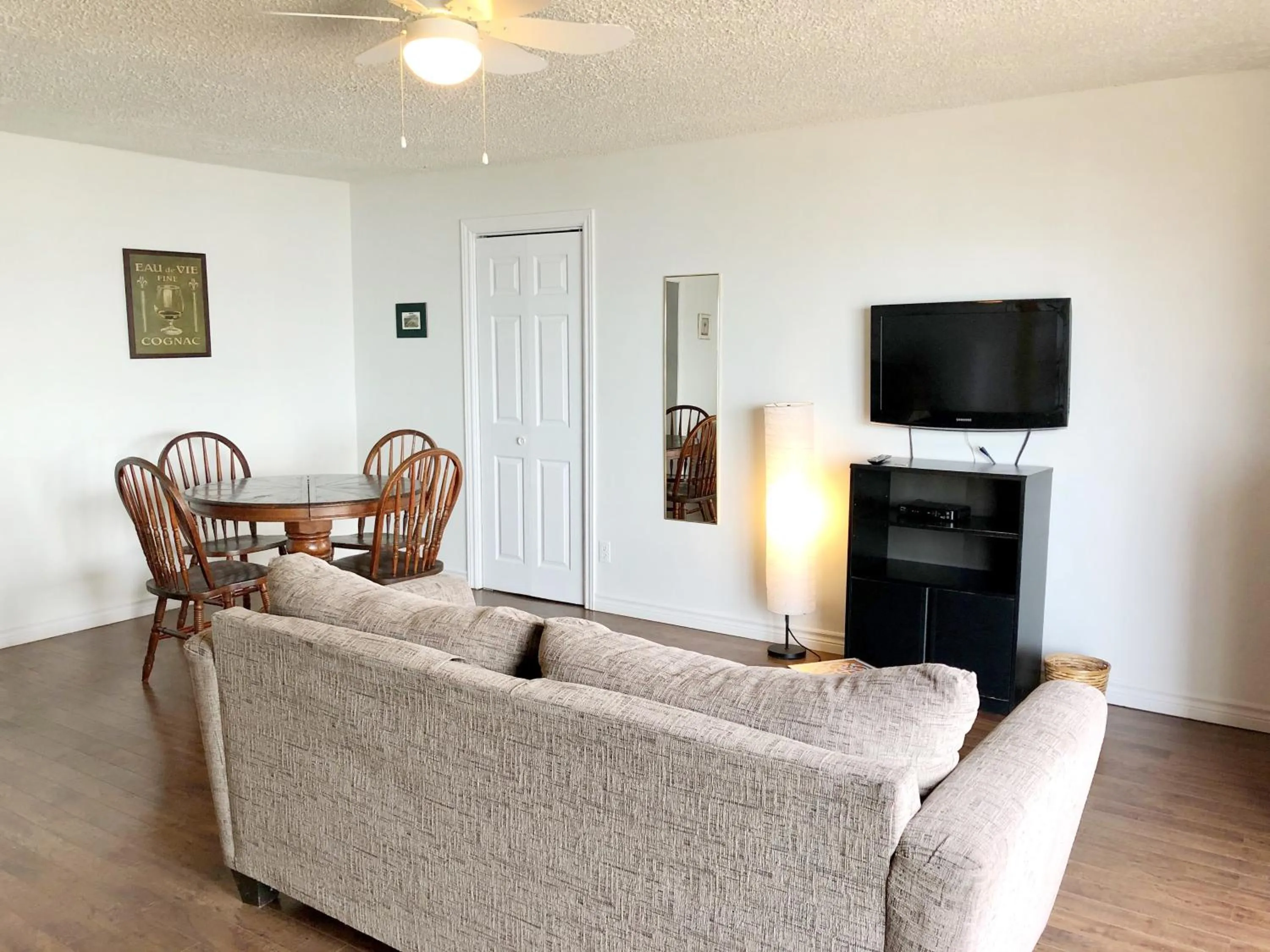 Living room in Aux 4 vents - Auberg'Inn