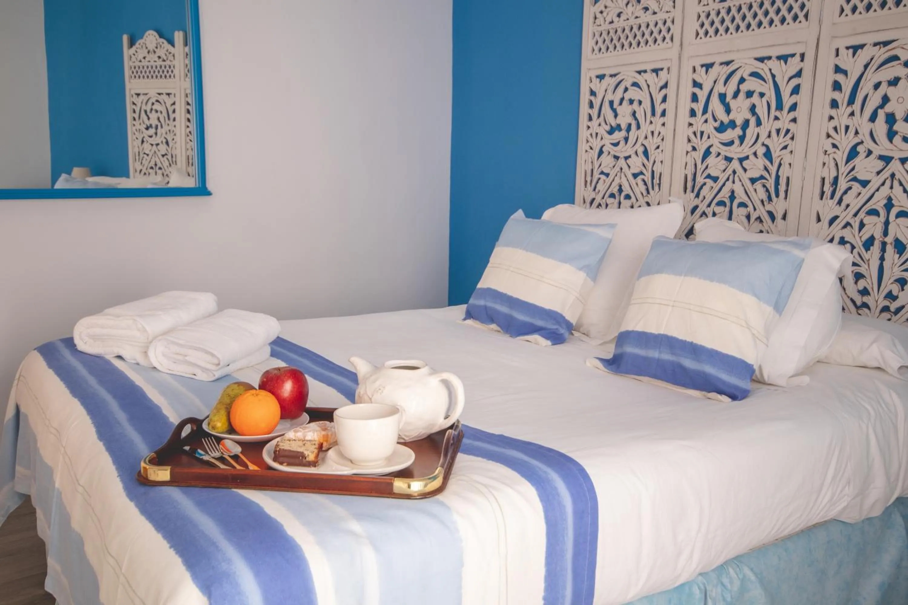 Bed in Apartamentos Coso de San Albin