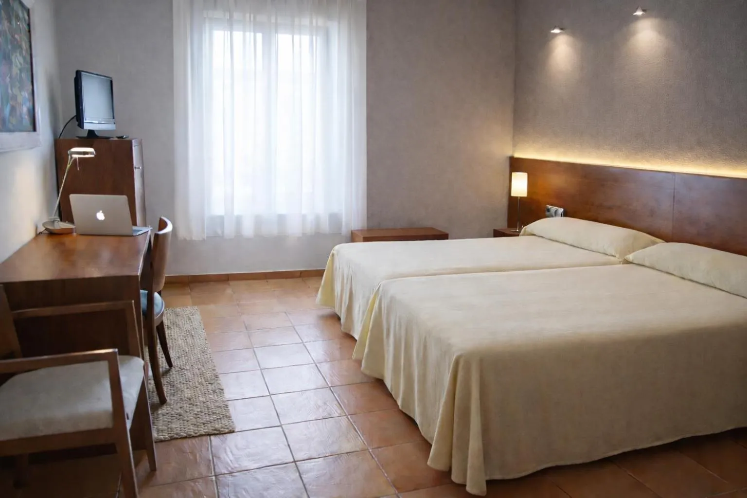 Bedroom, Bed in Hotel Santuari Balaguer