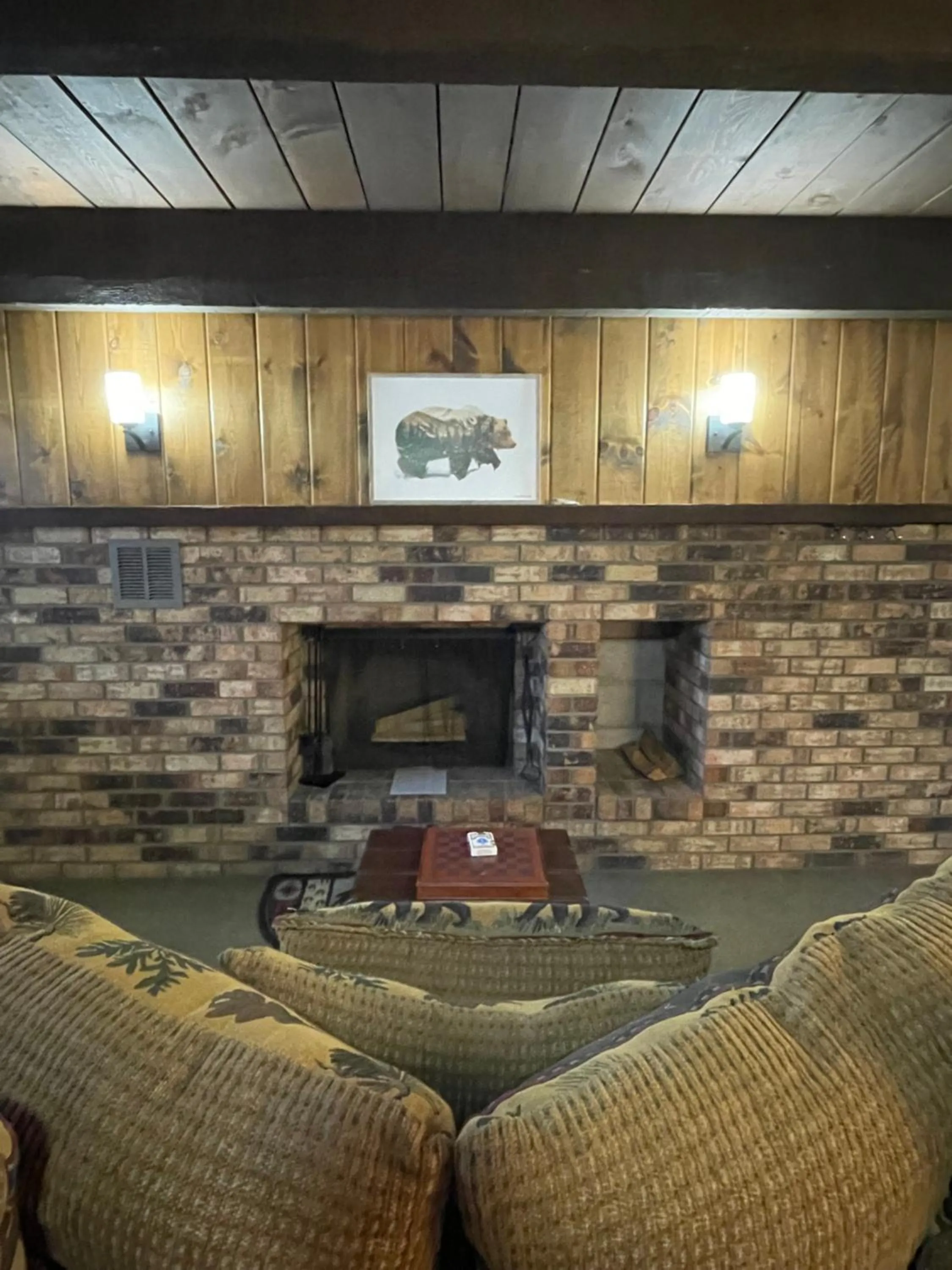Seating area in Hideaway Mountain Lodge