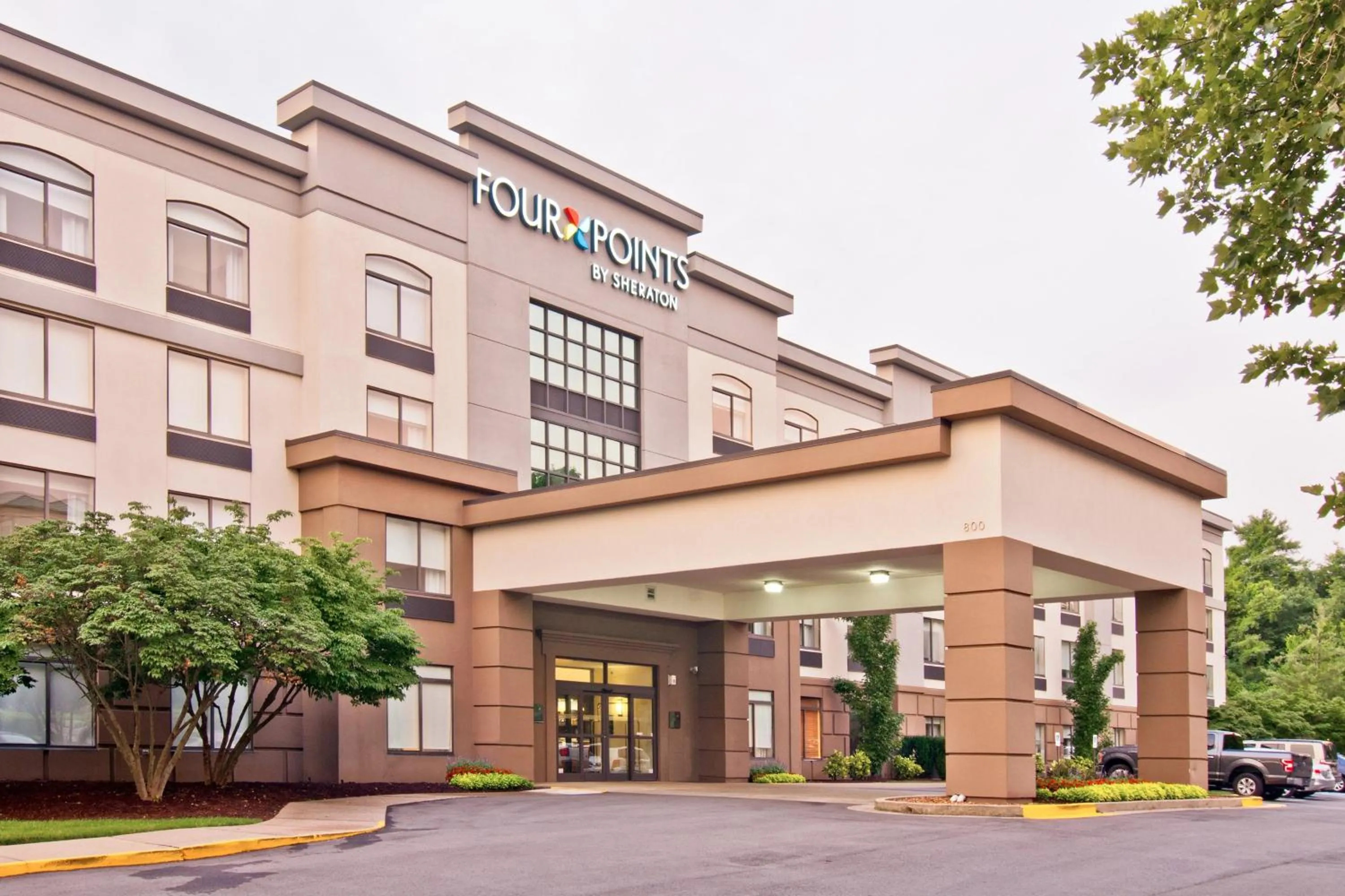 Property building in Four Points by Sheraton Nashville Airport