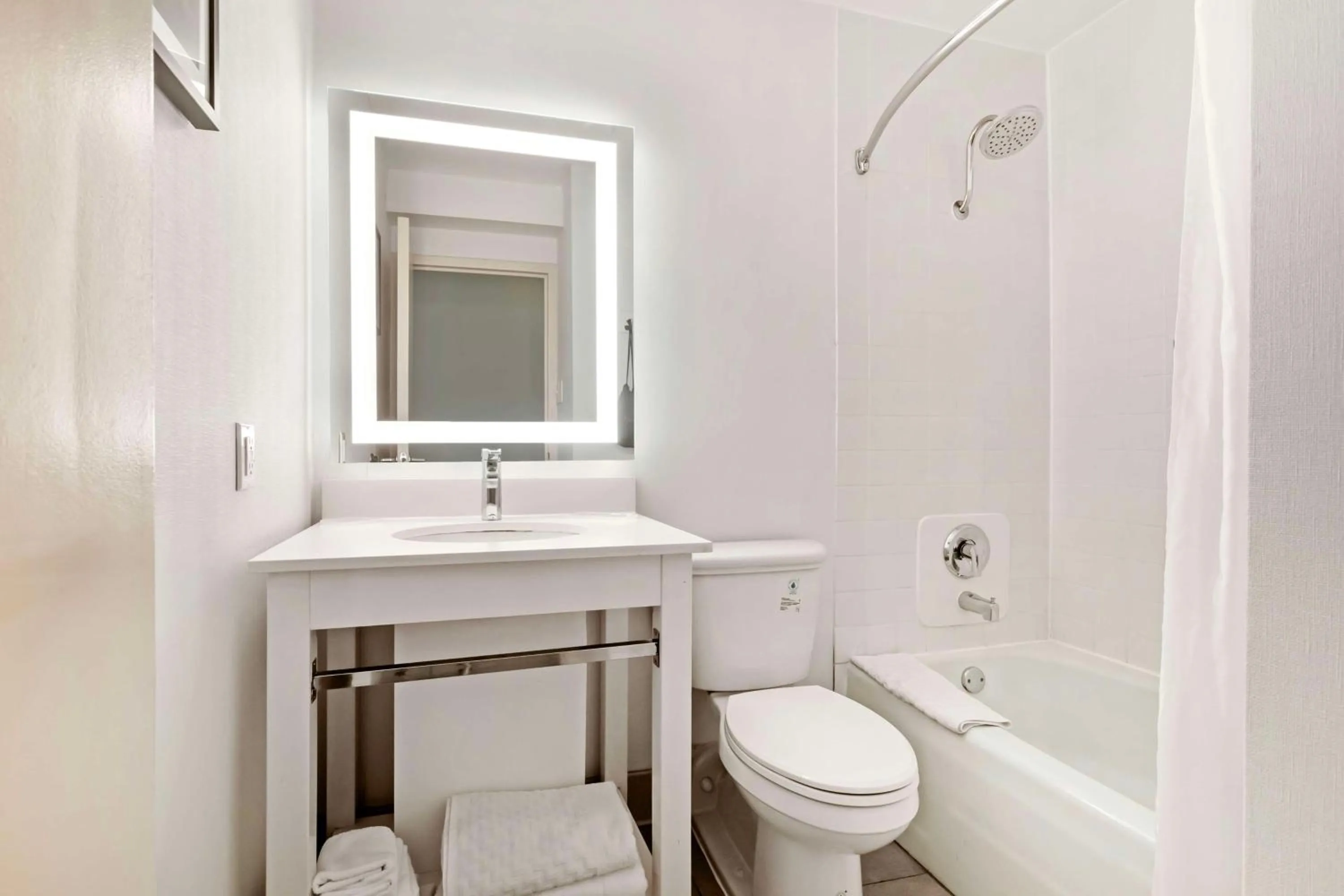 Bathroom in Best Western Plus Kansas City Sports Complex Hotel