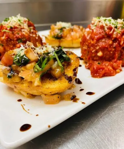 Restaurant/places to eat in Four Points by Sheraton Calgary Airport