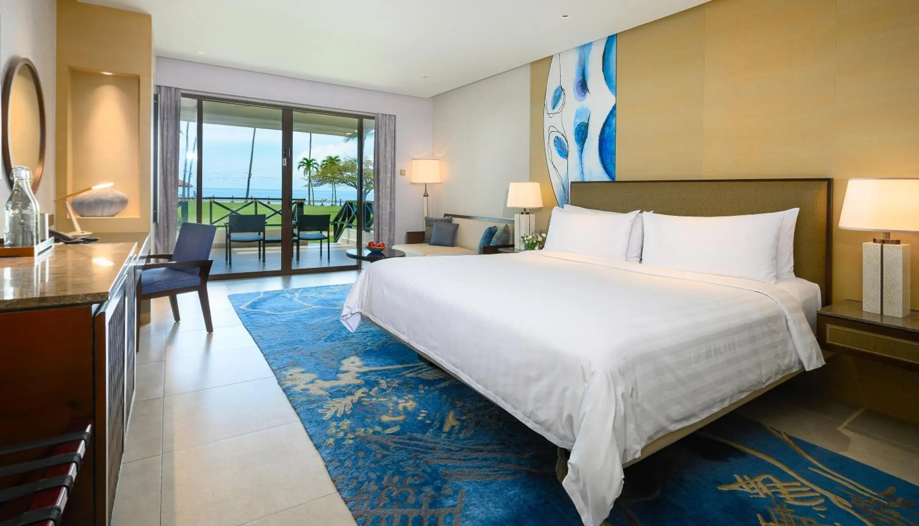 Patio, Bed in Shangri-La Tanjung Aru, Kota Kinabalu Patio, Bed in Shangri-La Tanjung Aru, Kota Kinabalu