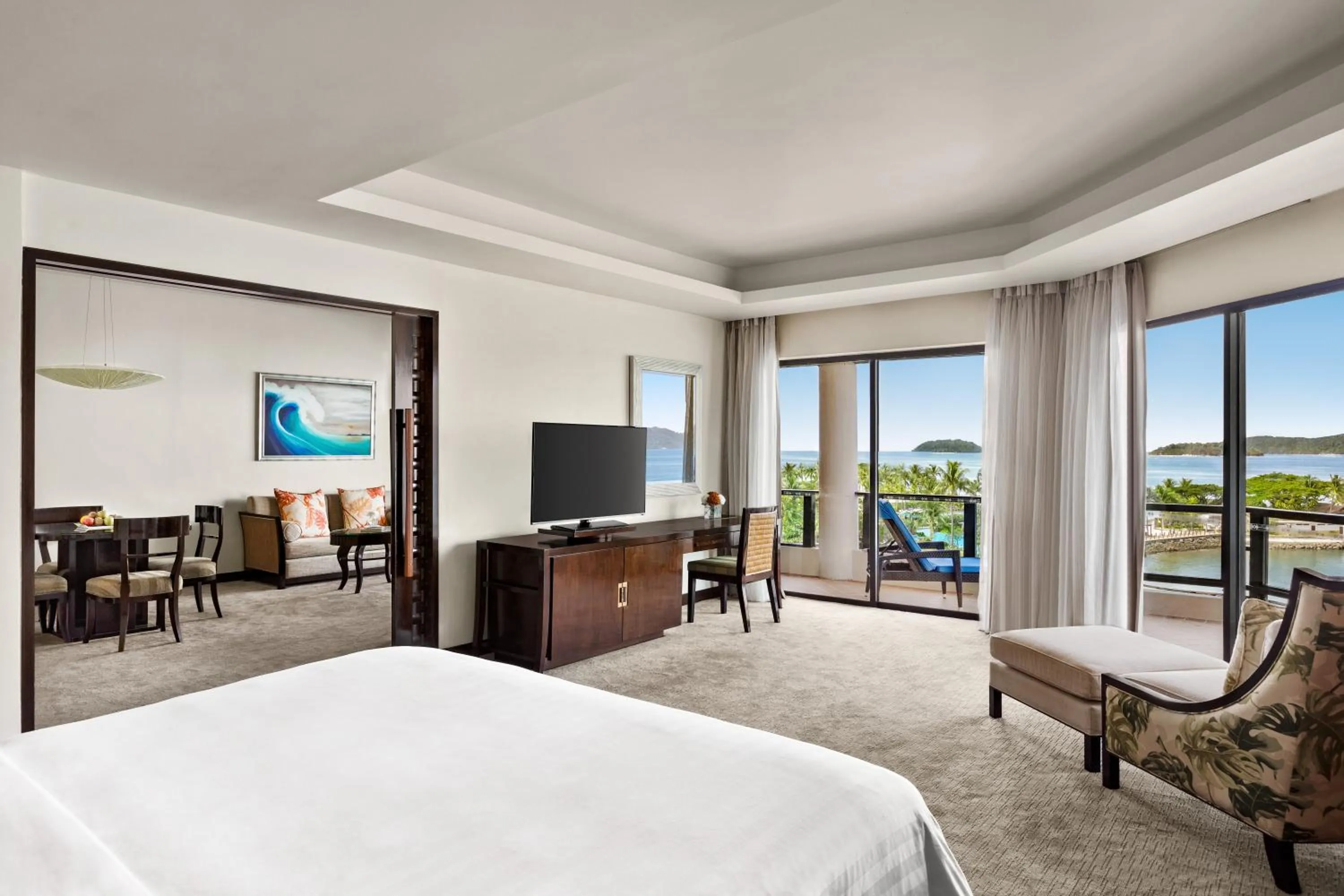 Balcony/Terrace, Bed in Shangri-La Tanjung Aru, Kota Kinabalu