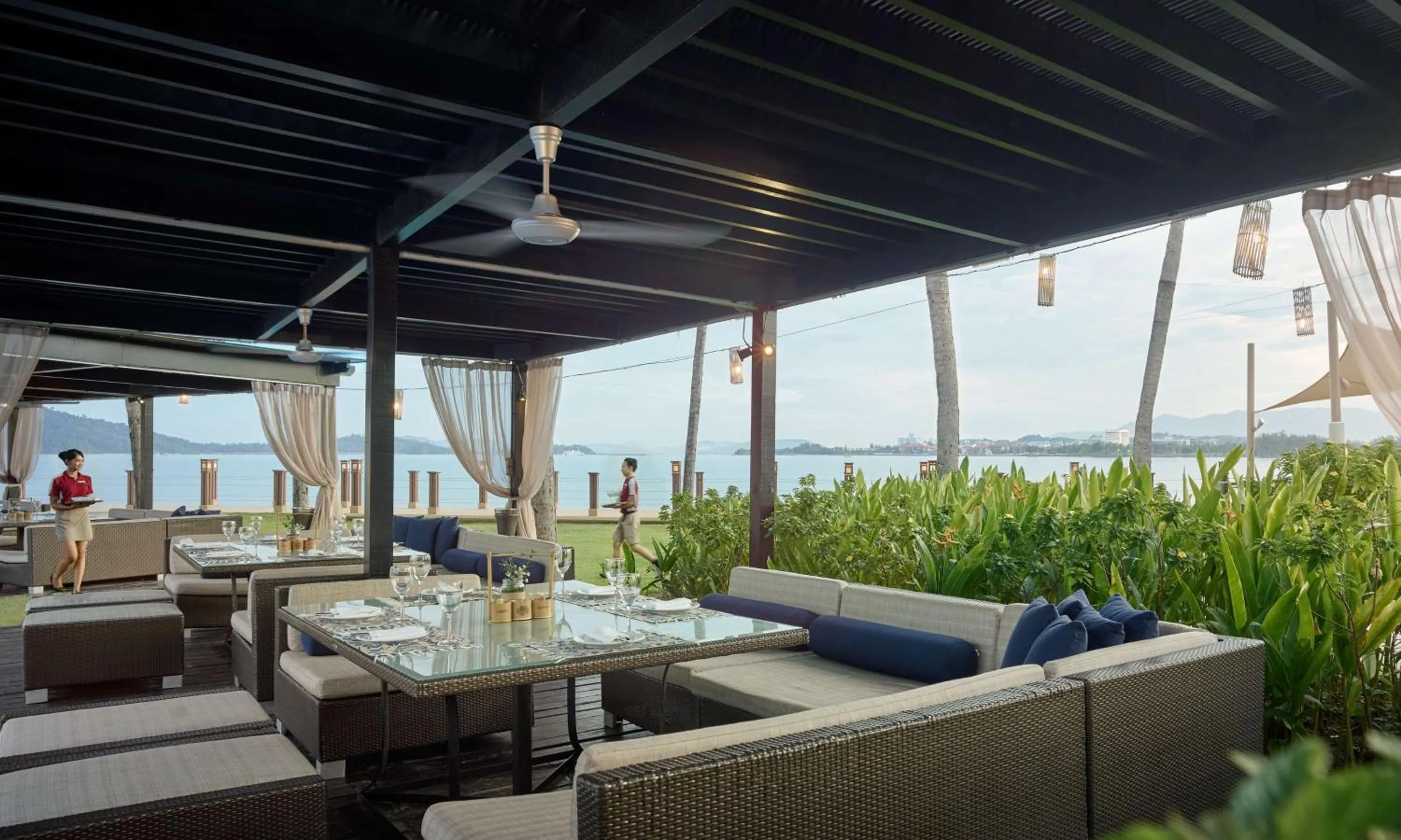 Restaurant/places to eat in Shangri-La Tanjung Aru, Kota Kinabalu