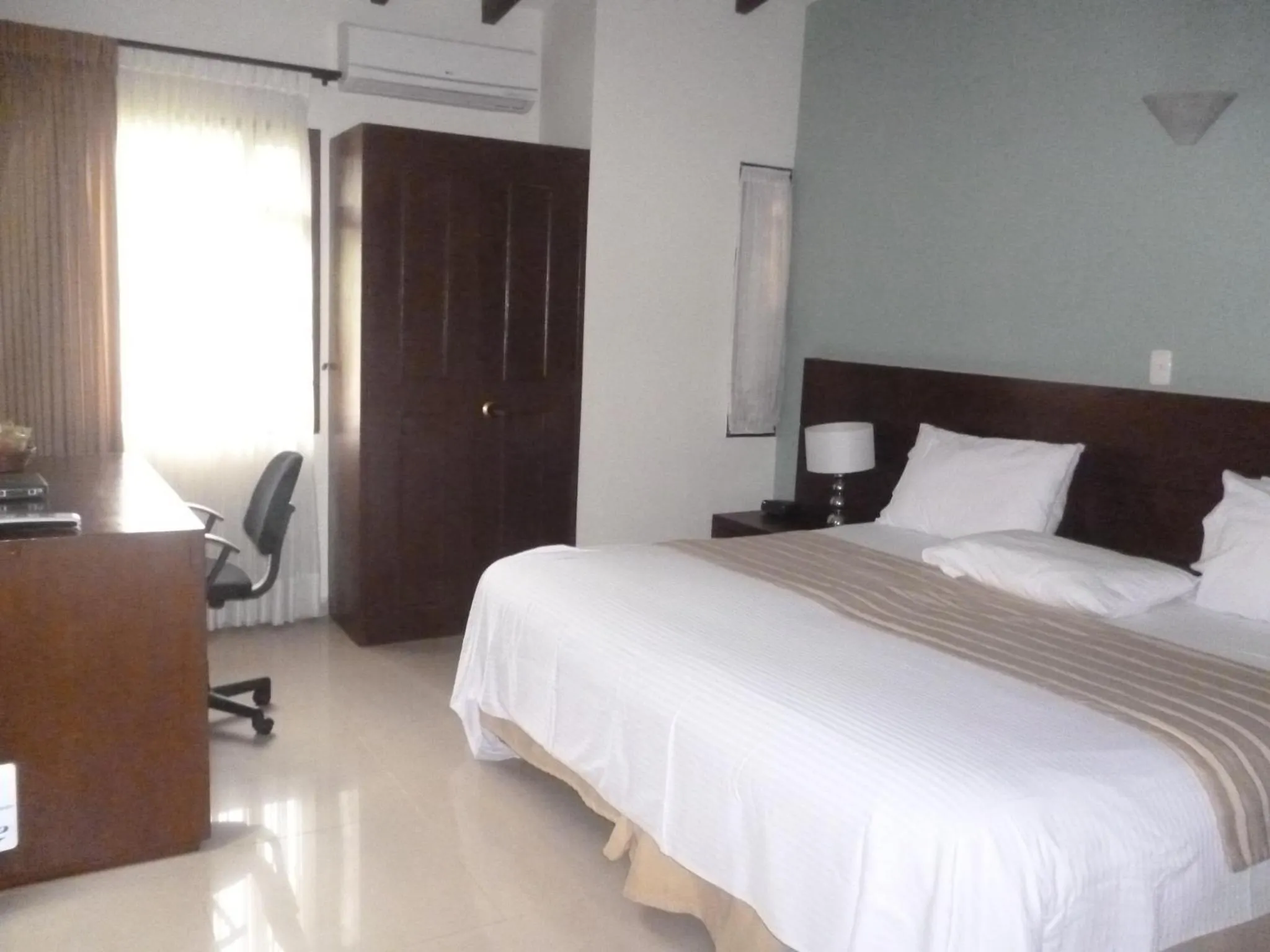 Photo of the whole room in Hotel Poblado Campestre