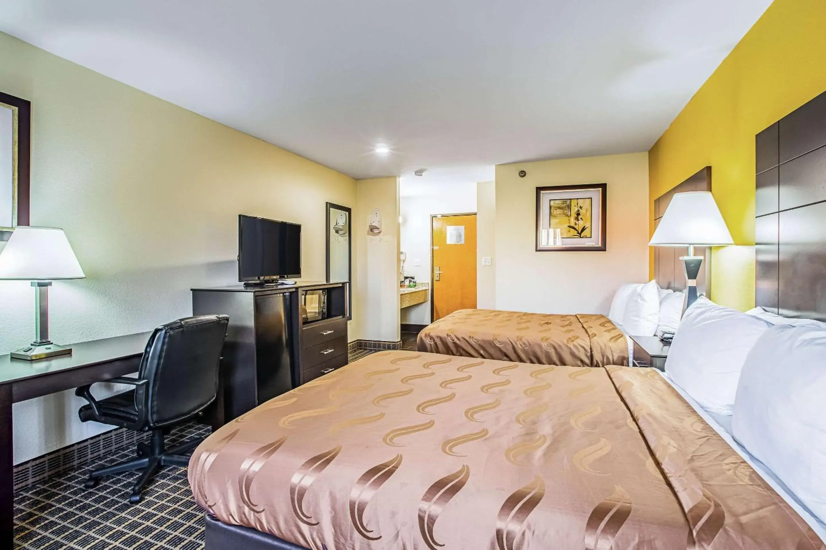 Bedroom, Bed in Quality Inn Carbondale University area Bedroom, Bed in Quality Inn Carbondale University area