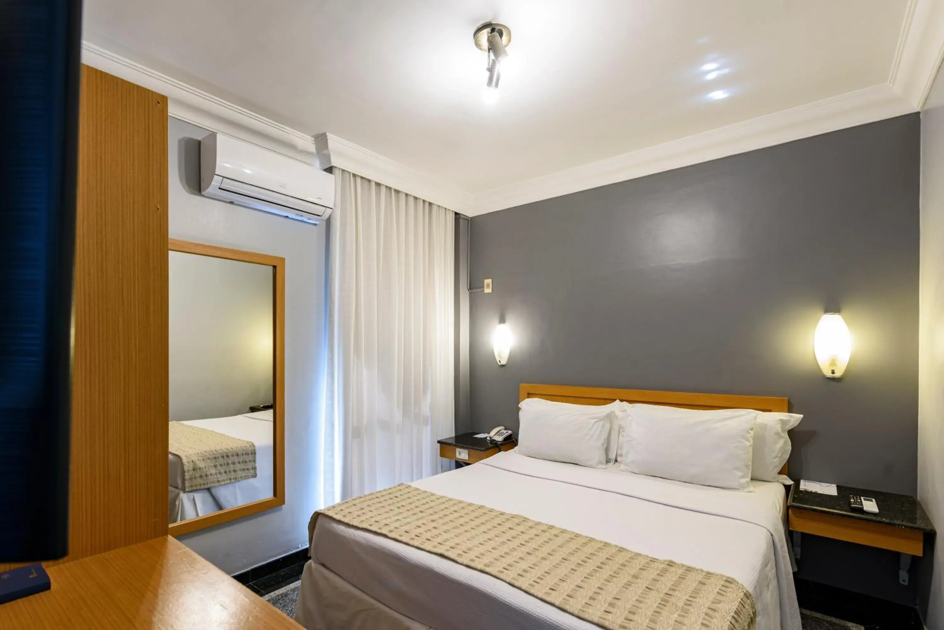 Bed in Plaza Inn Executive Bed in Plaza Inn Executive