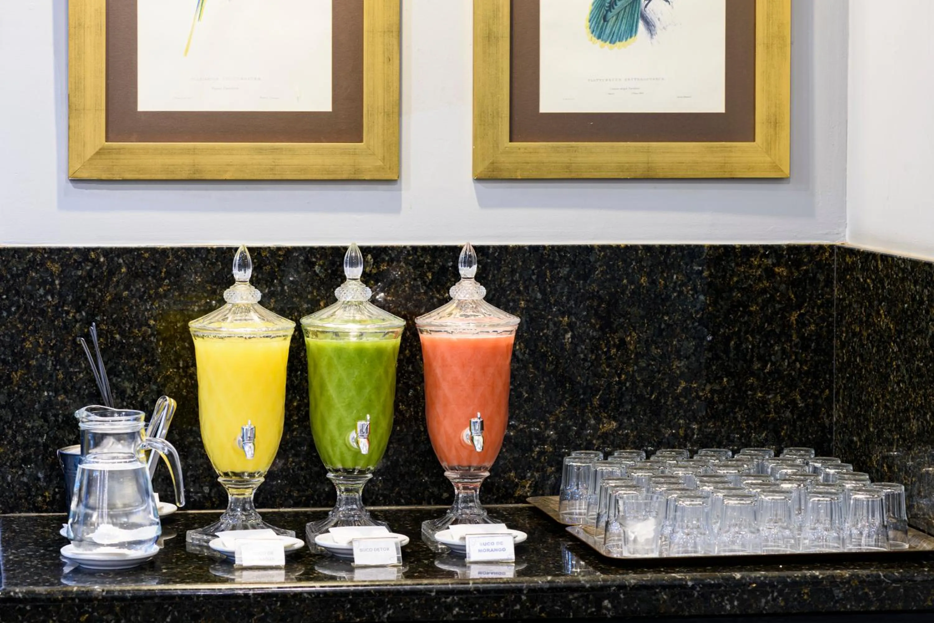 Drinks in Plaza Inn Executive