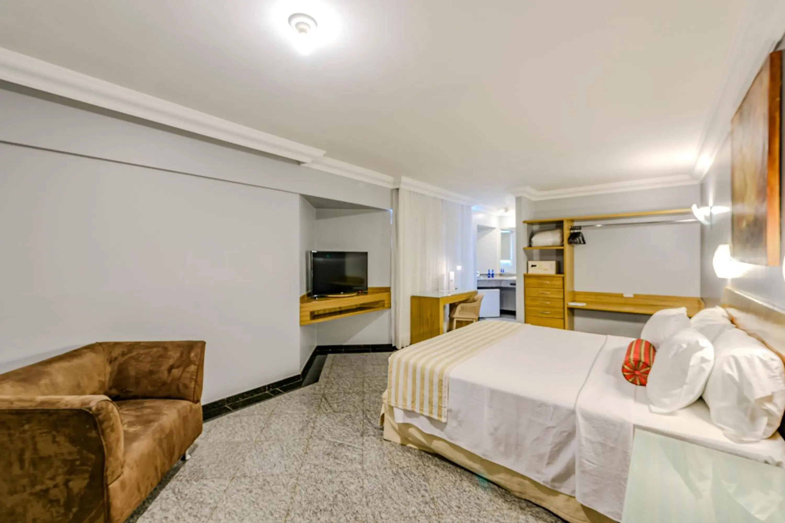 Deluxe King Suite - single occupancy in Plaza Inn Executive Deluxe King Suite - single occupancy in Plaza Inn Executive