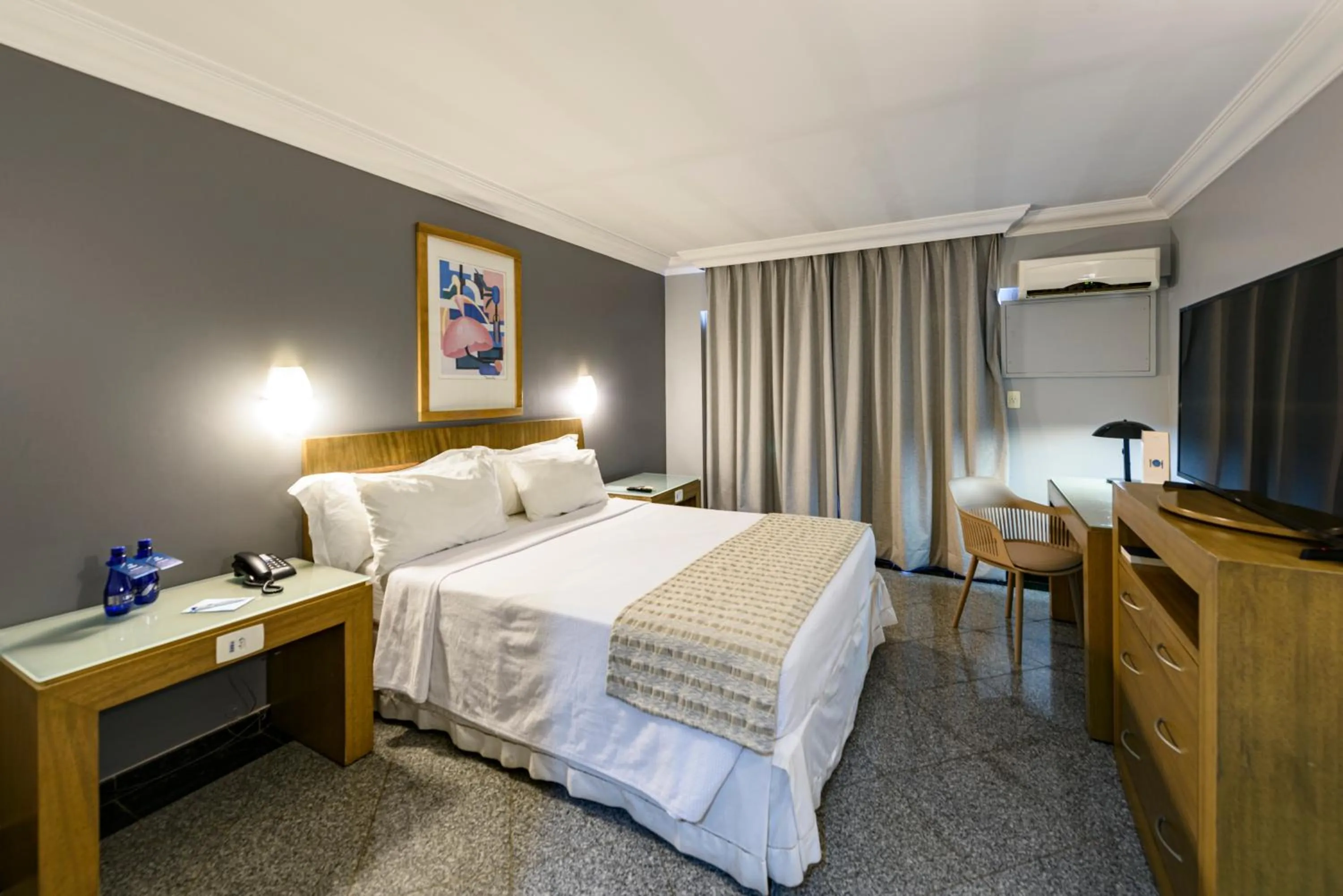 Bed in Plaza Inn Executive