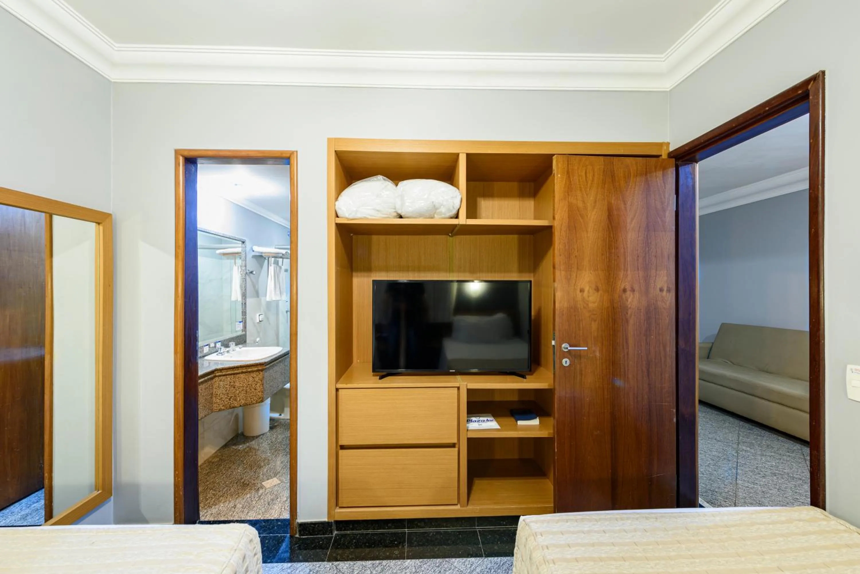 wardrobe in Plaza Inn Executive