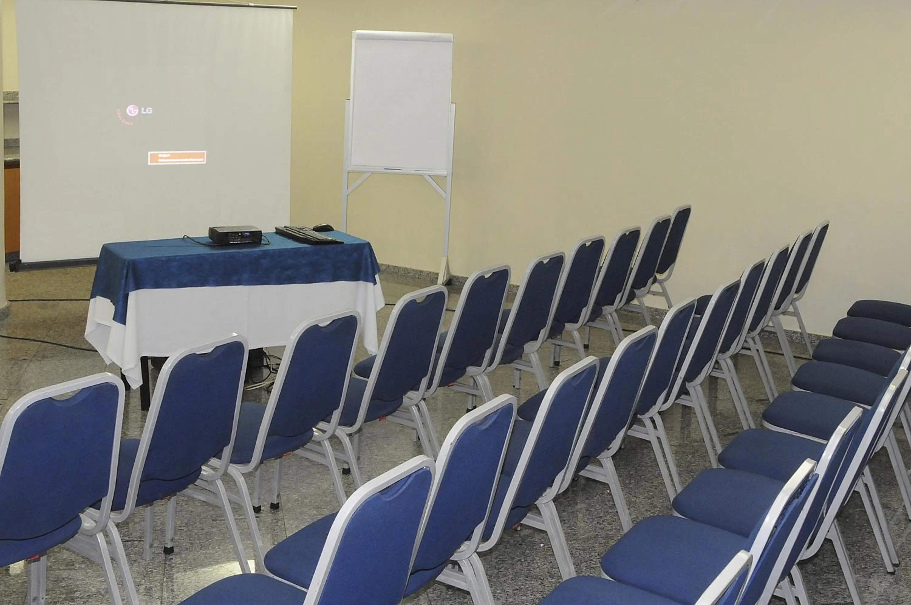 Business facilities in Oft San Conrado Hotel