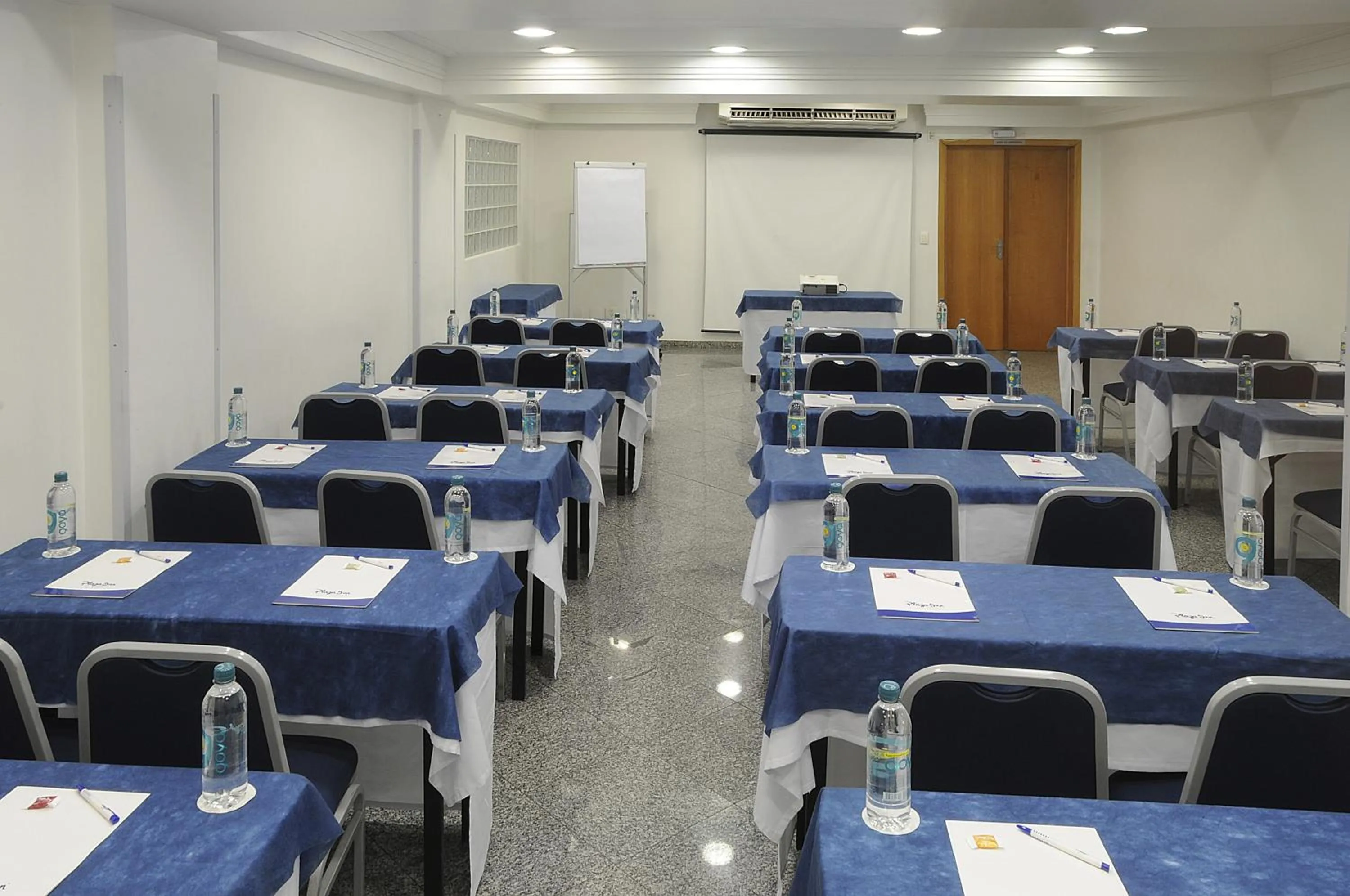 Business facilities in Oft San Conrado Hotel