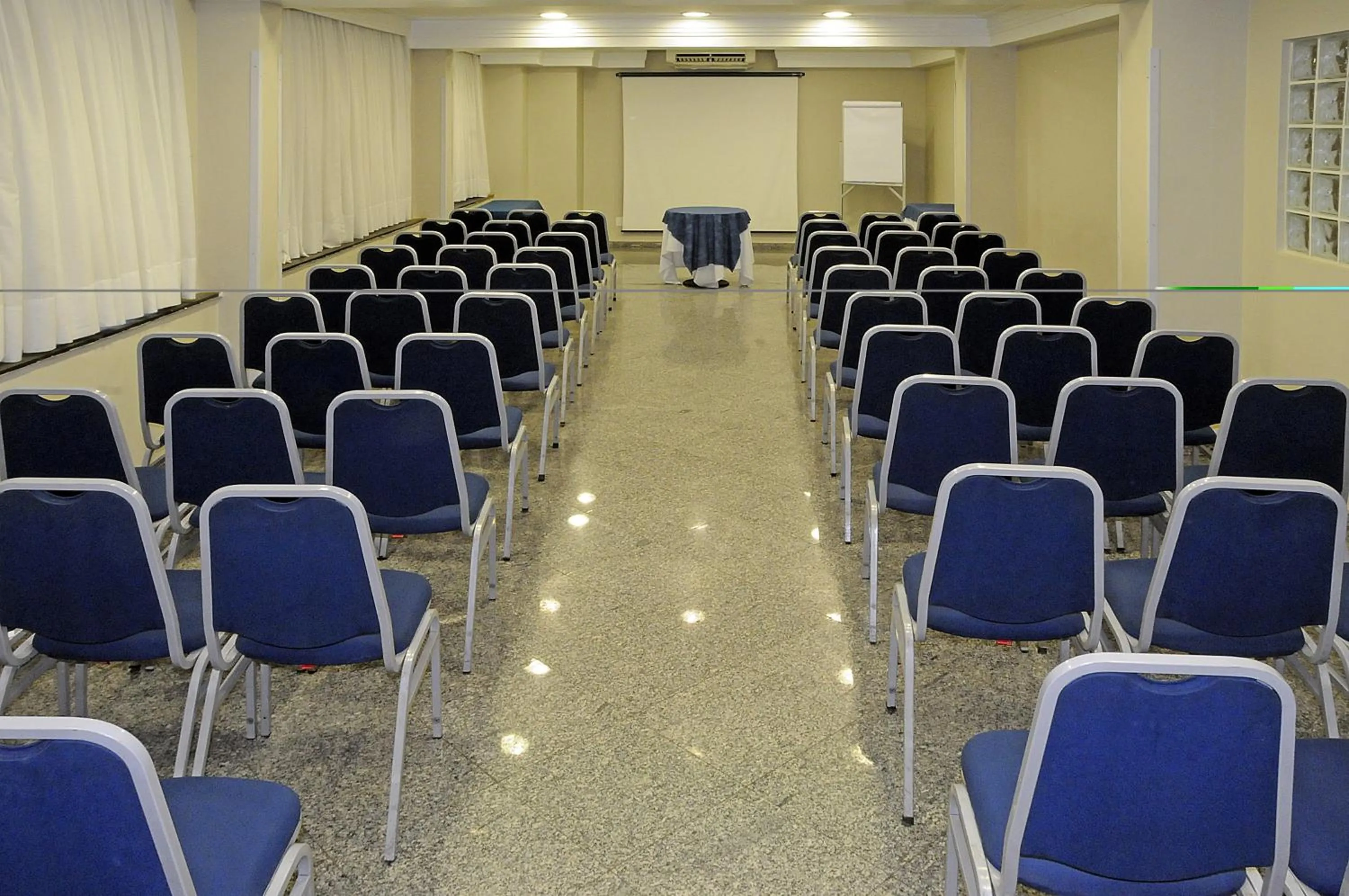 Business facilities in Oft San Conrado Hotel