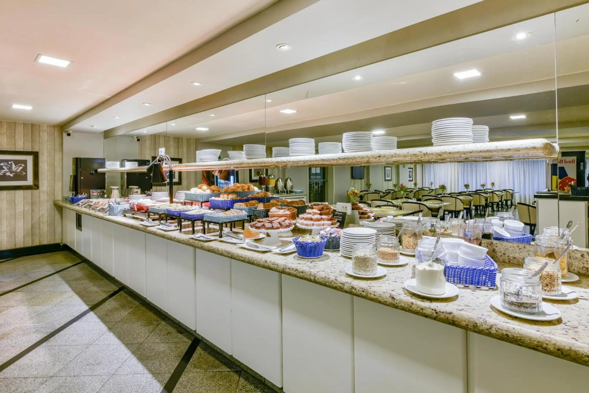 Breakfast in Plaza Inn Augustus