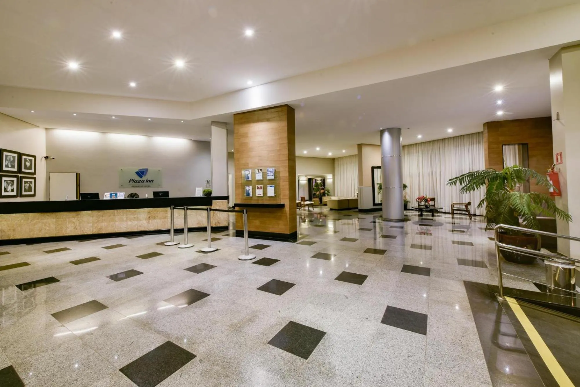 Lobby or reception in Plaza Inn Augustus