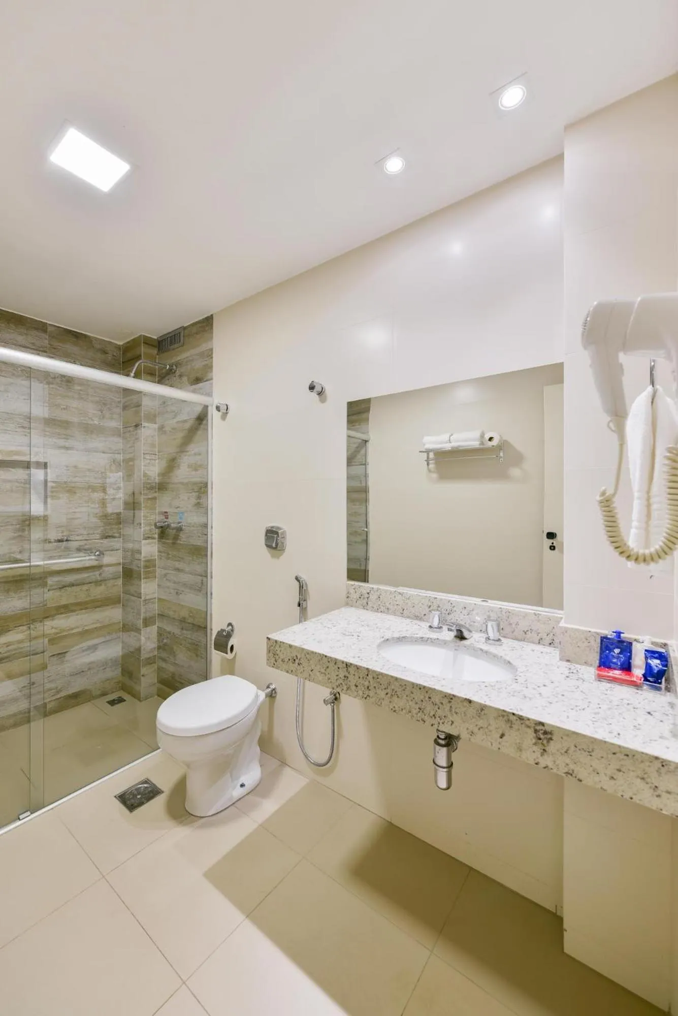 Toilet in Plaza Inn Augustus