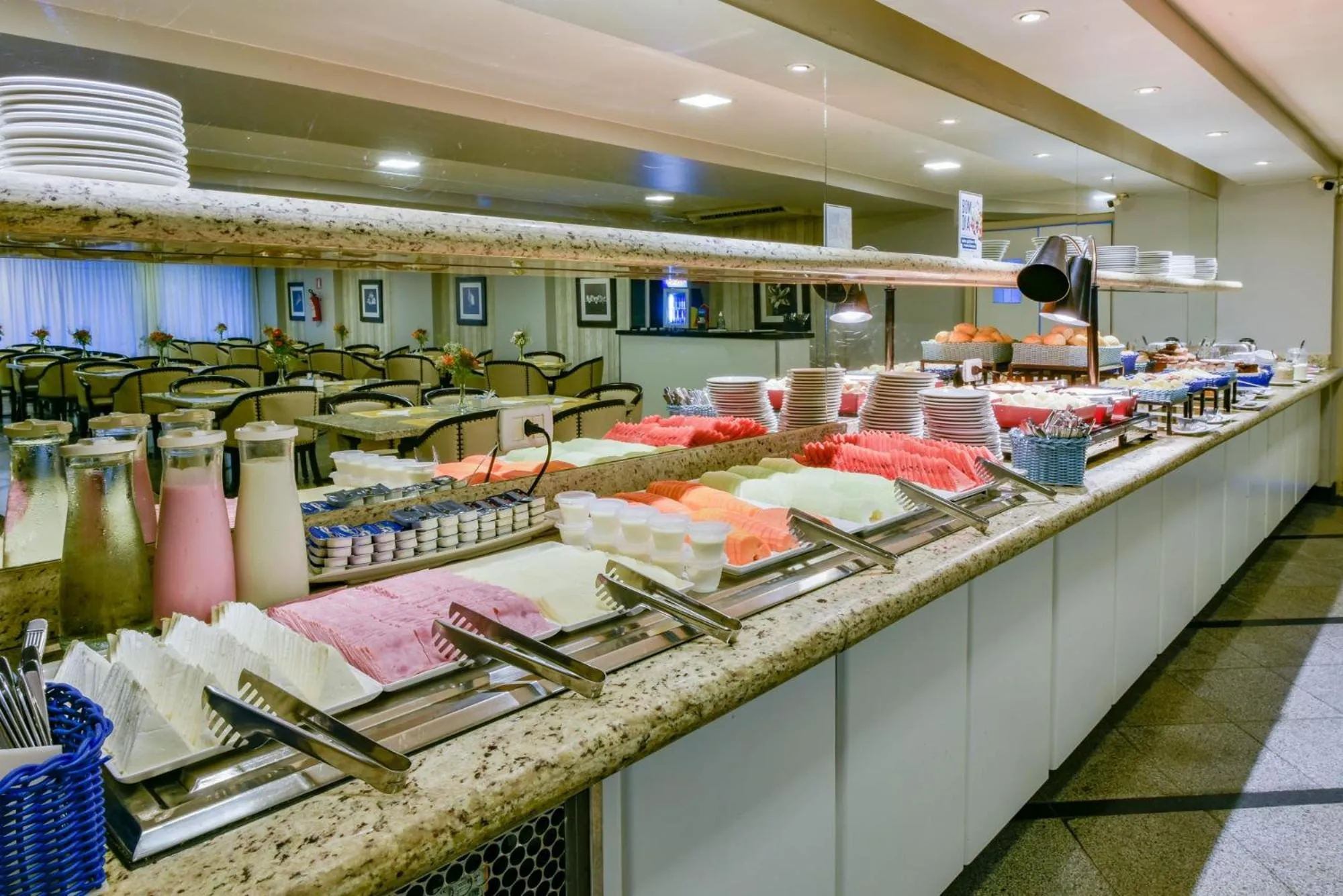 Breakfast in Plaza Inn Augustus