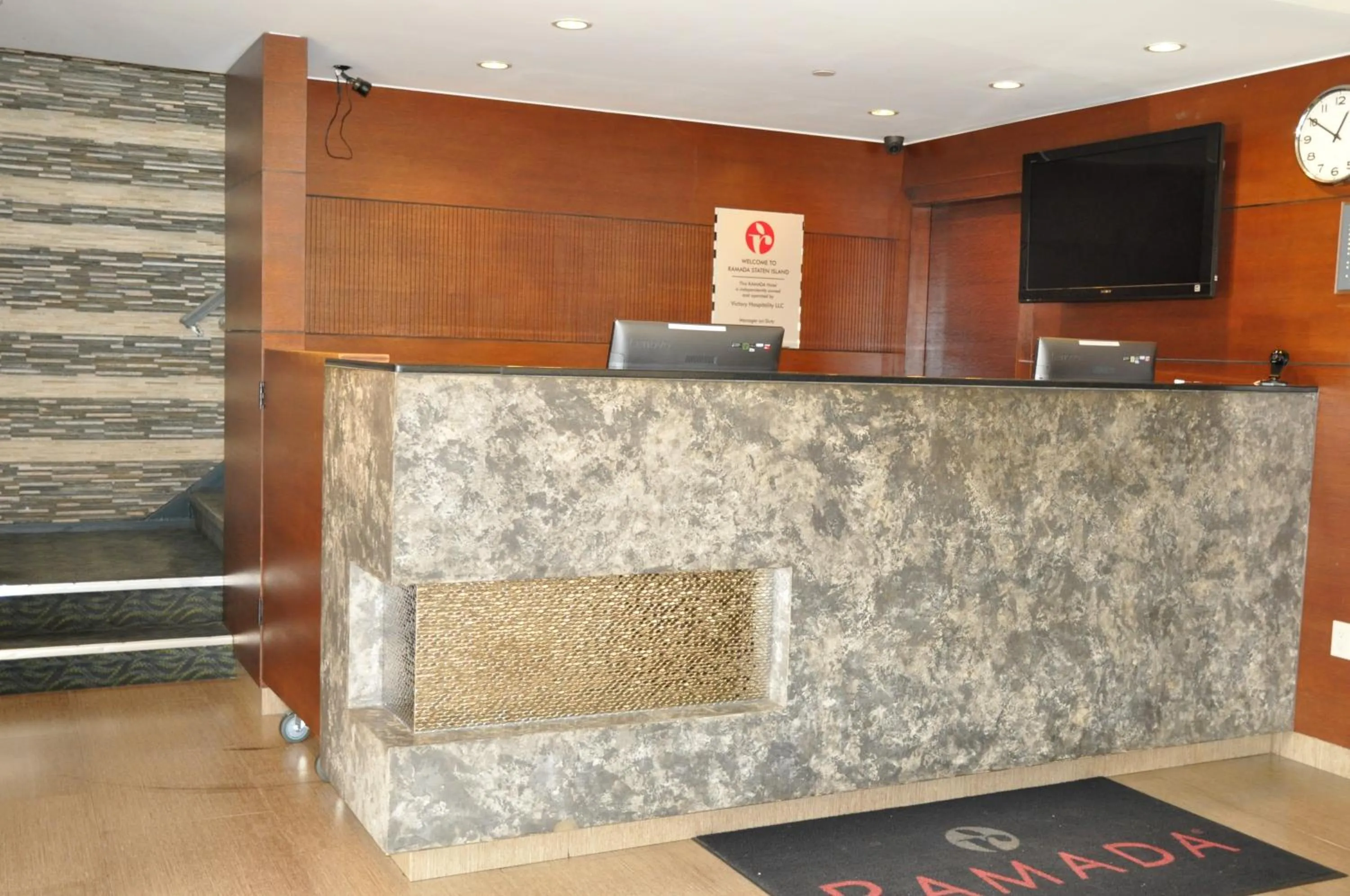 Lobby or reception in Ramada by Wyndham Staten Island