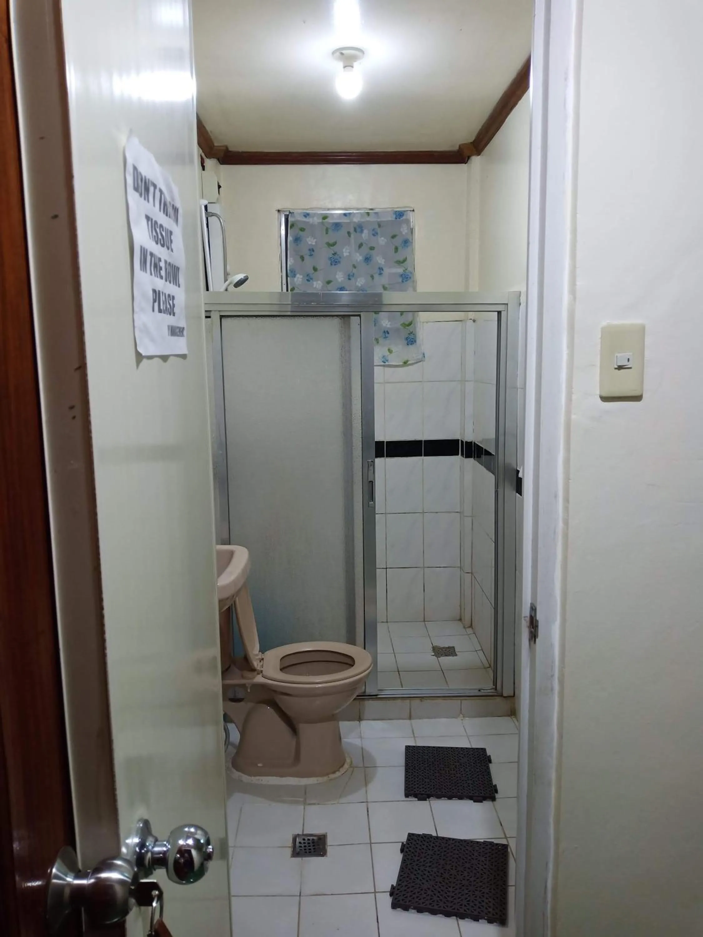 Double Room with Private Bathroom in Trekkers Lodge and Cafe