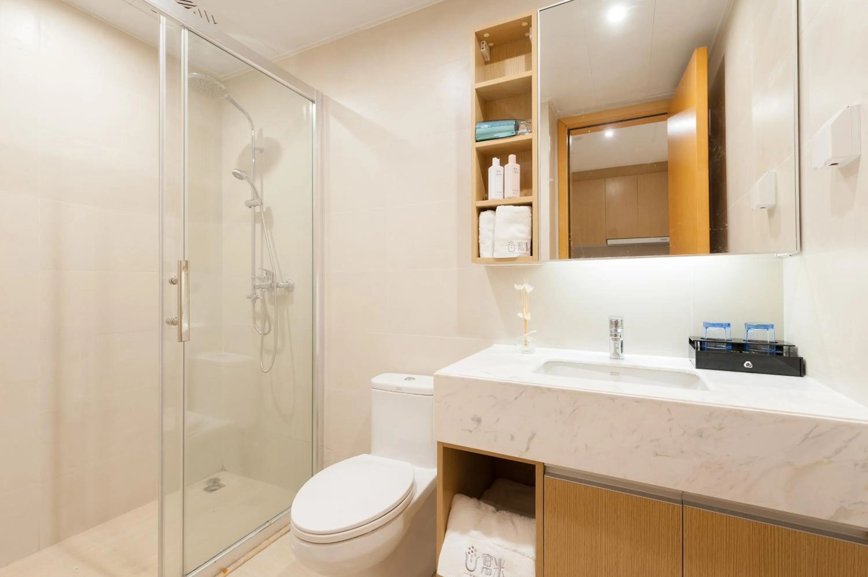 Yumi Huanju Apartment -广州东站 燕塘地铁站店