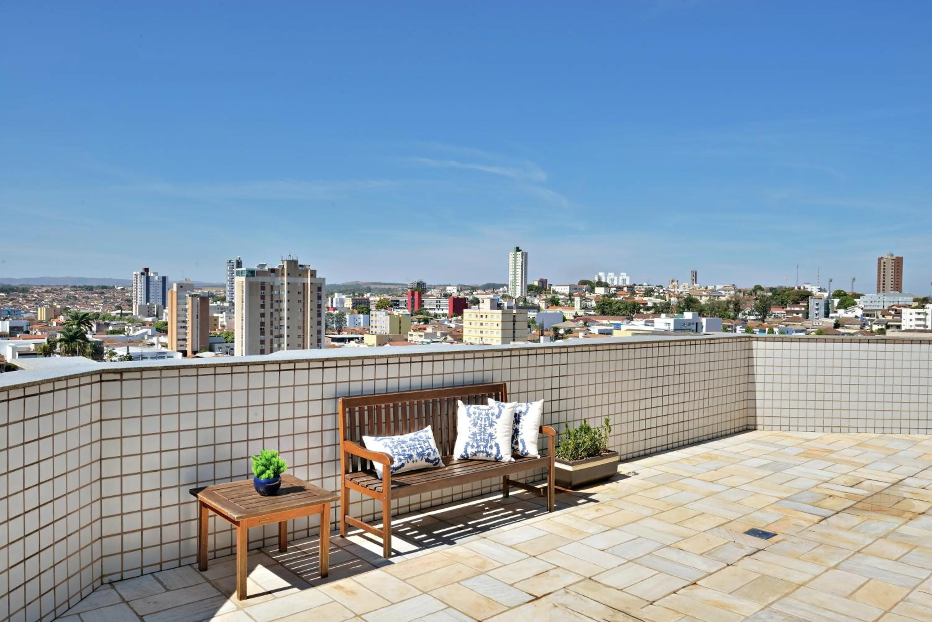 City view in Plaza Inn Flat Araxá