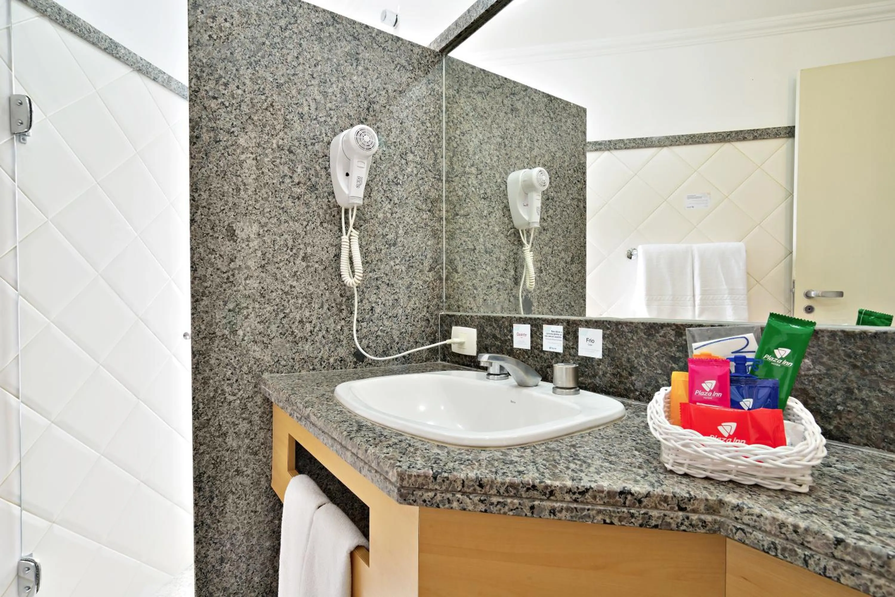 Bathroom in Plaza Inn Flat Araxá