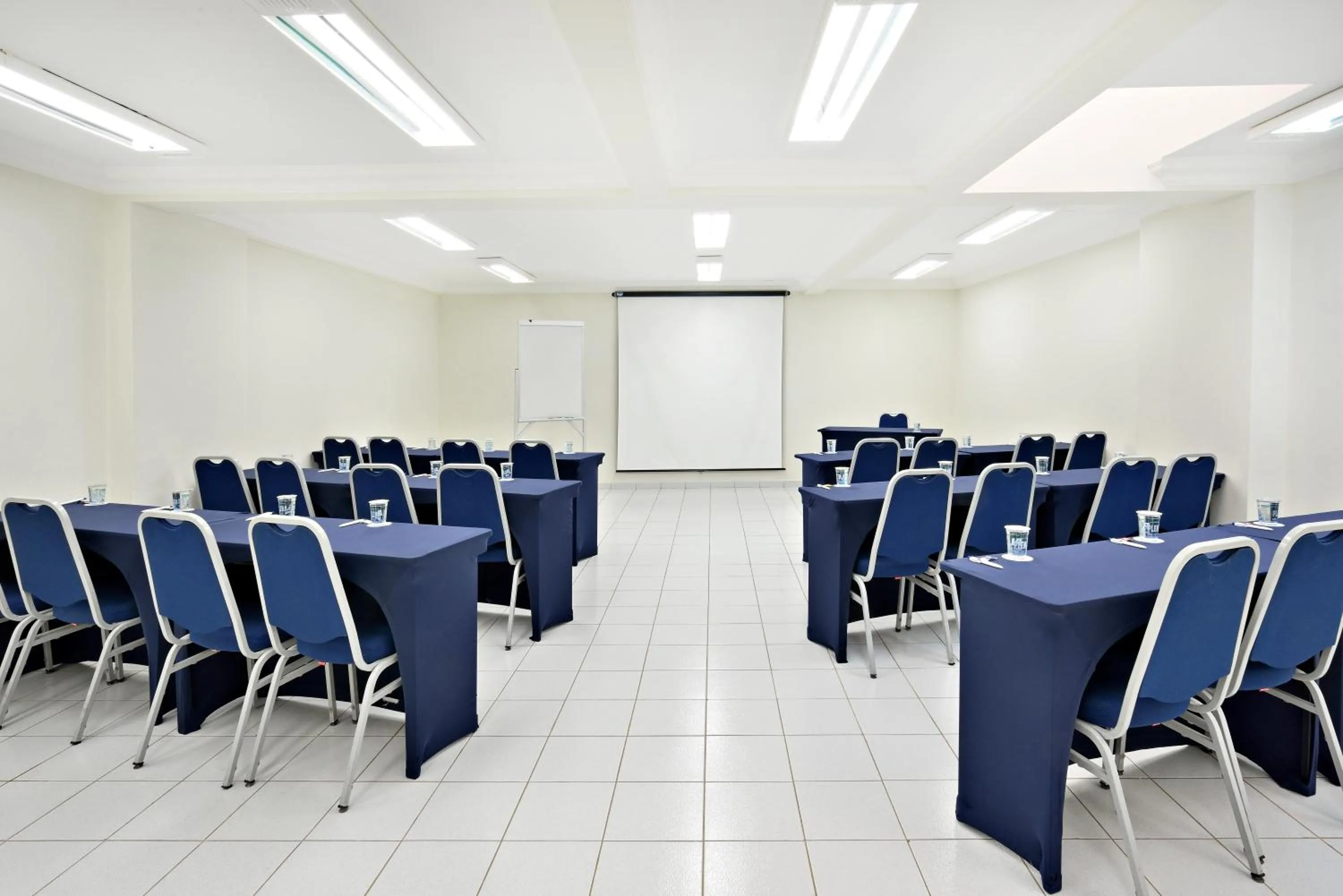 Meeting/conference room in Plaza Inn Flat Araxá