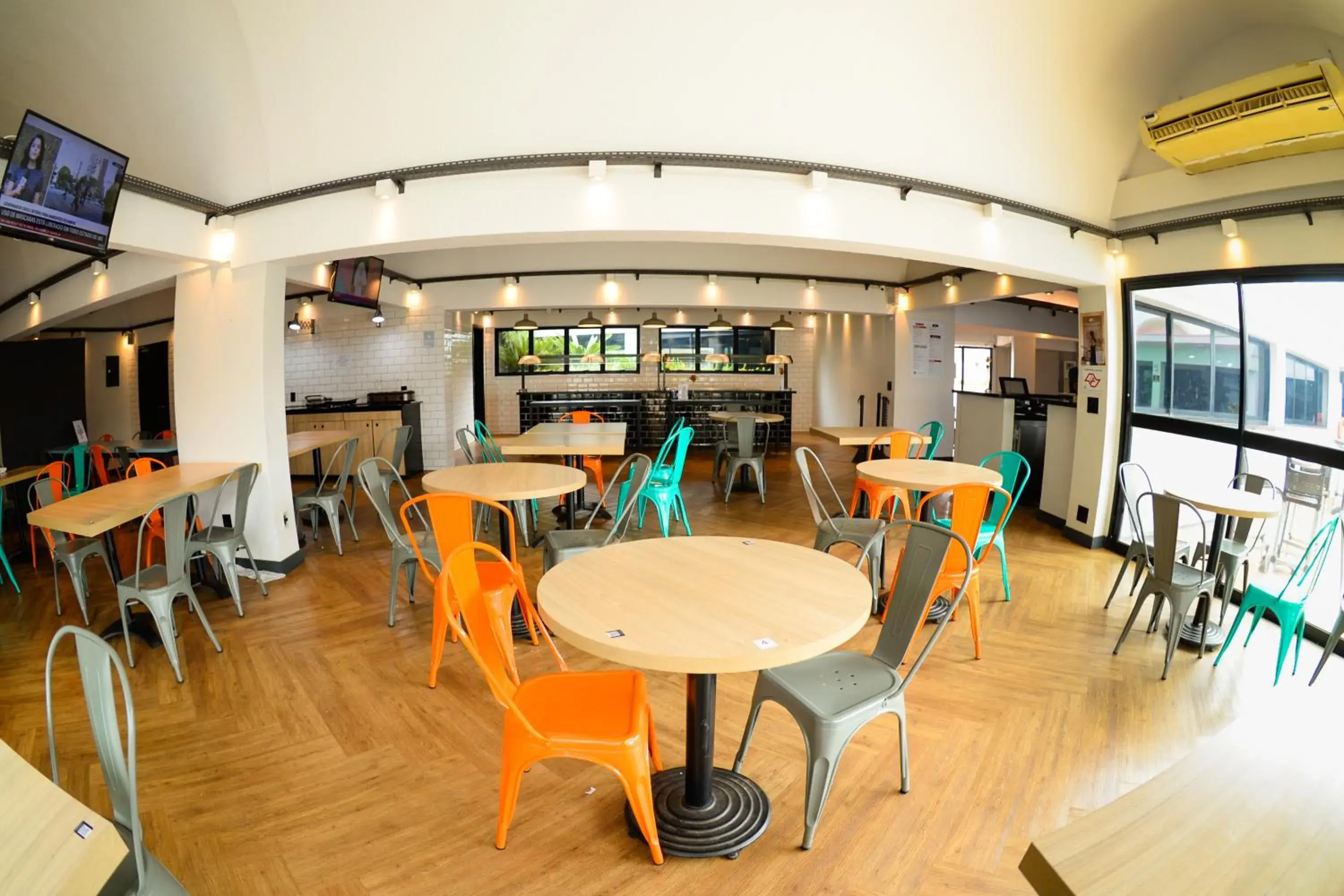 Restaurant/places to eat in ibis Styles Rio Preto Monte Libano Restaurant/places to eat in ibis Styles Rio Preto Monte Libano