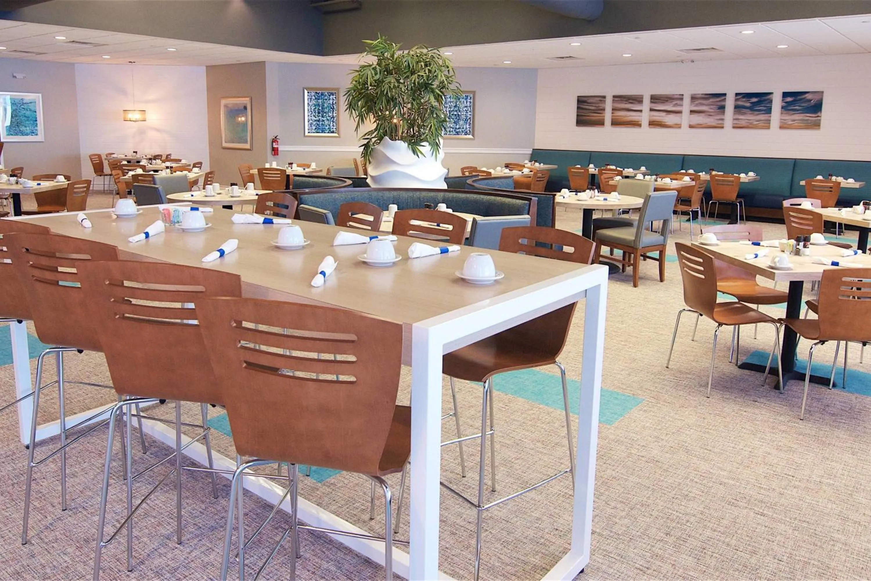 Restaurant/places to eat in Southbank Hotel Jacksonville Riverwalk