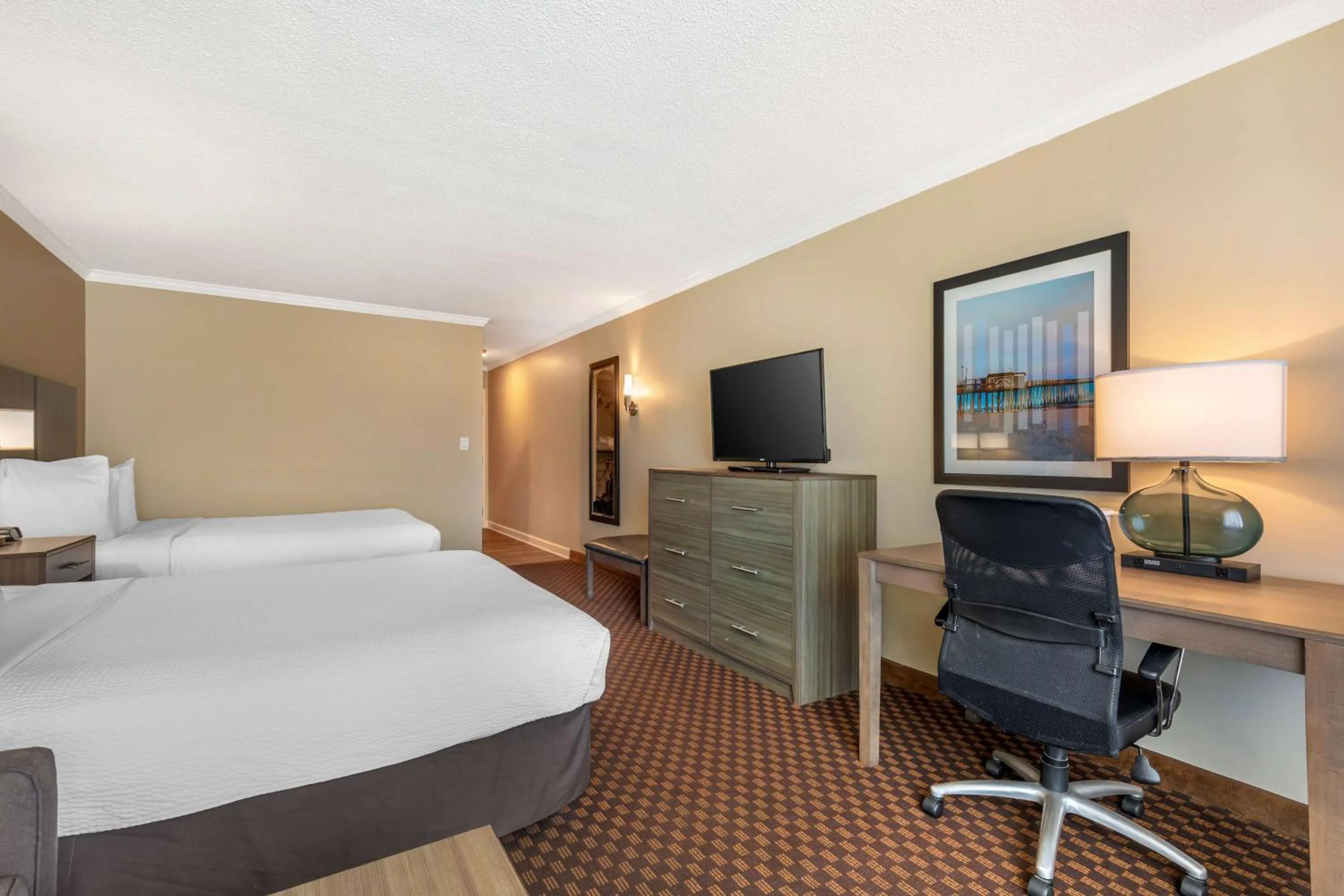 Bedroom, Bed in Best Western Ocean City Hotel and Suites