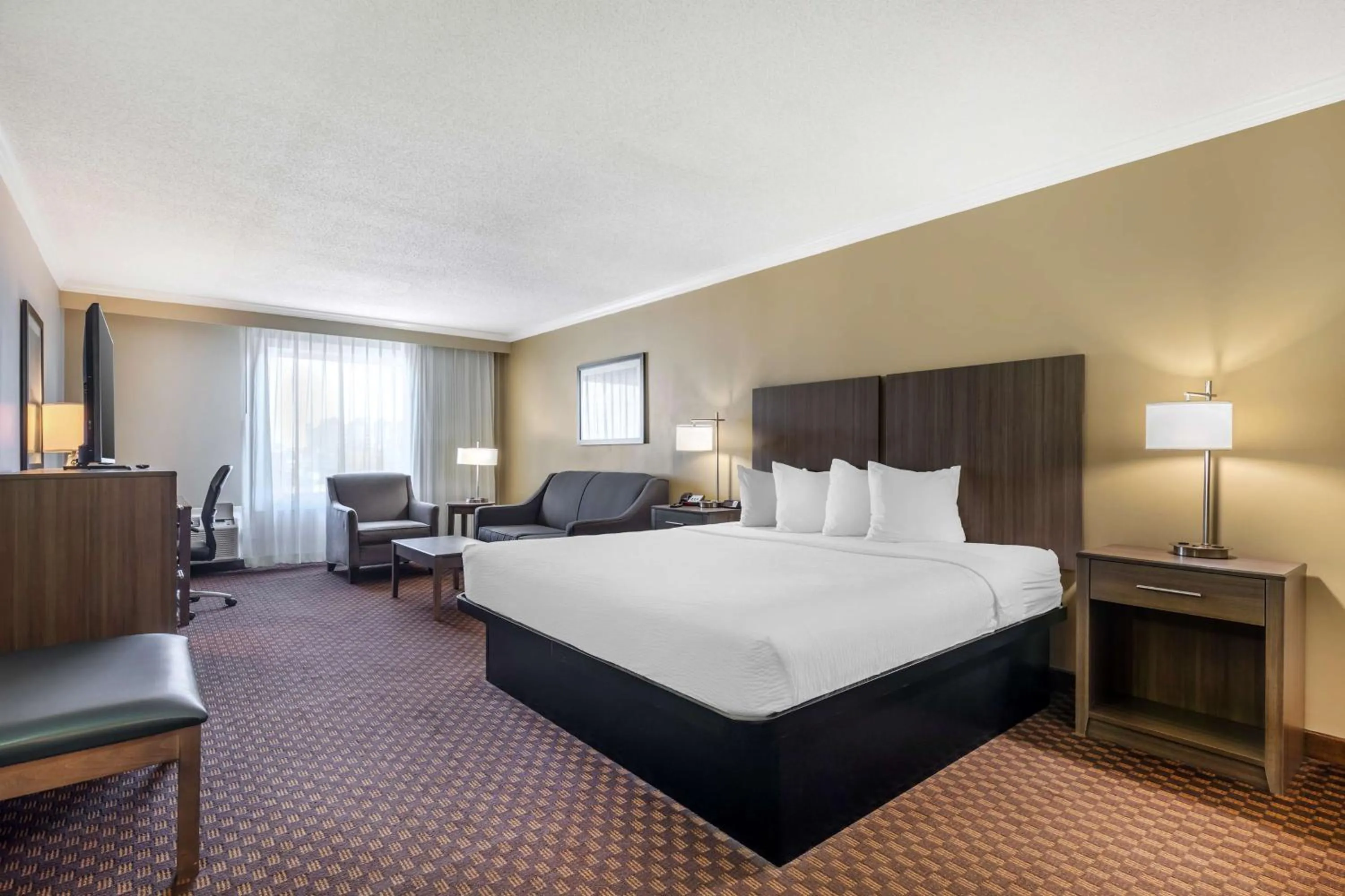 Bedroom, Bed in Best Western Ocean City Hotel and Suites