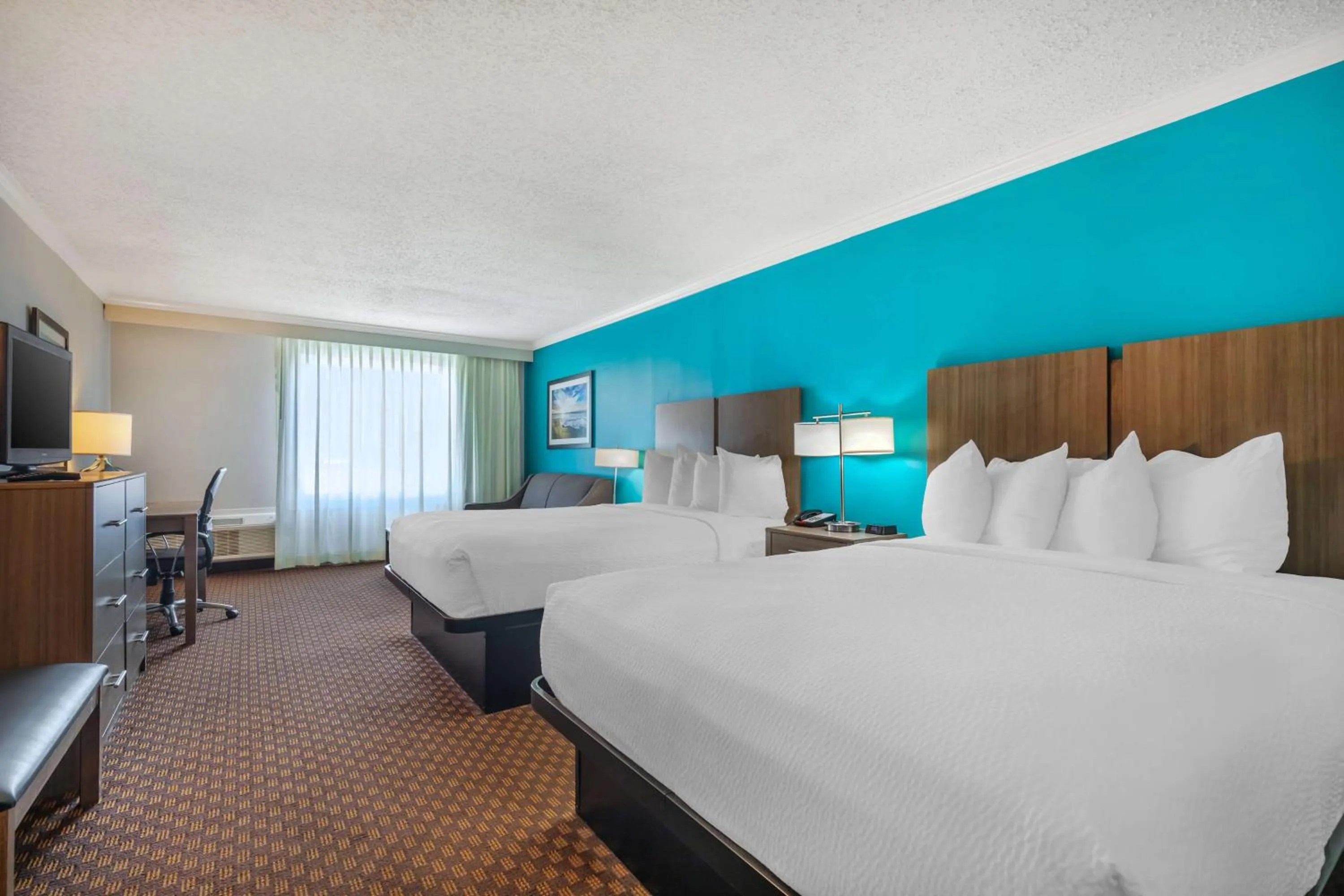 Bedroom, Bed in Best Western Ocean City Hotel and Suites