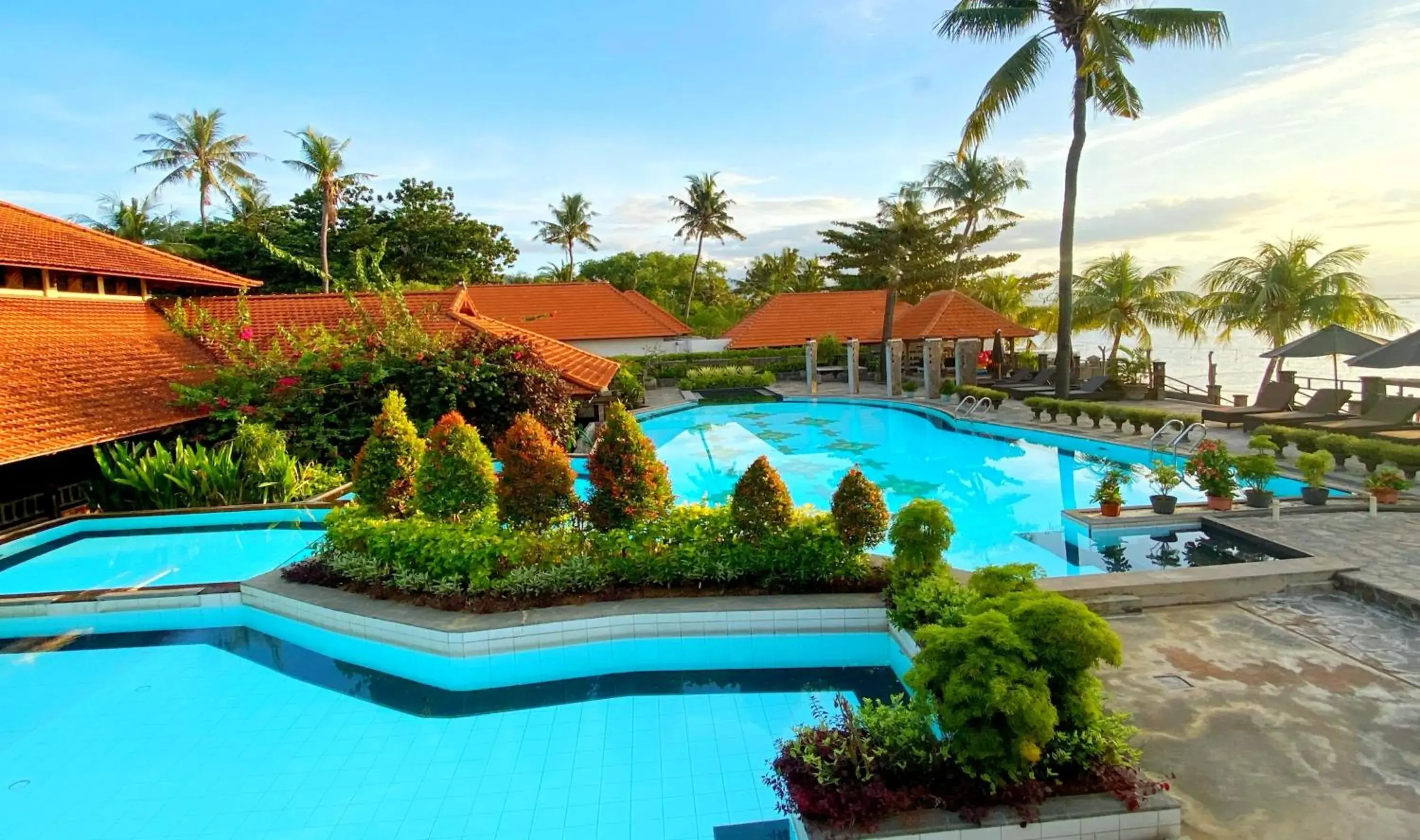 Swimming pool in Nugraha Lovina Seaview Resort & Spa Swimming pool in Nugraha Lovina Seaview Resort & Spa